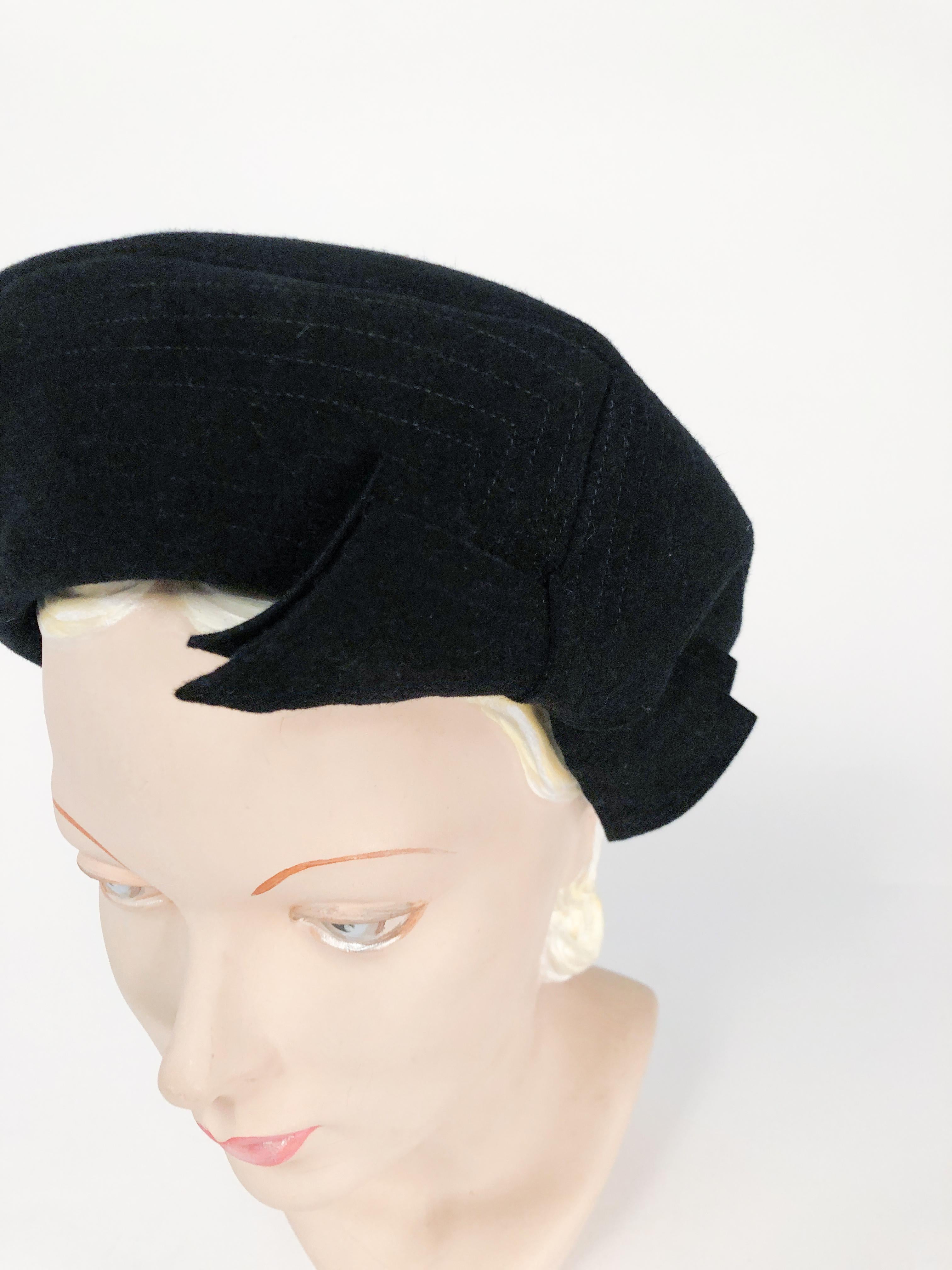 Women's 1940s Black Felt Hat with Double Bow and Top Stitch Pattern For Sale