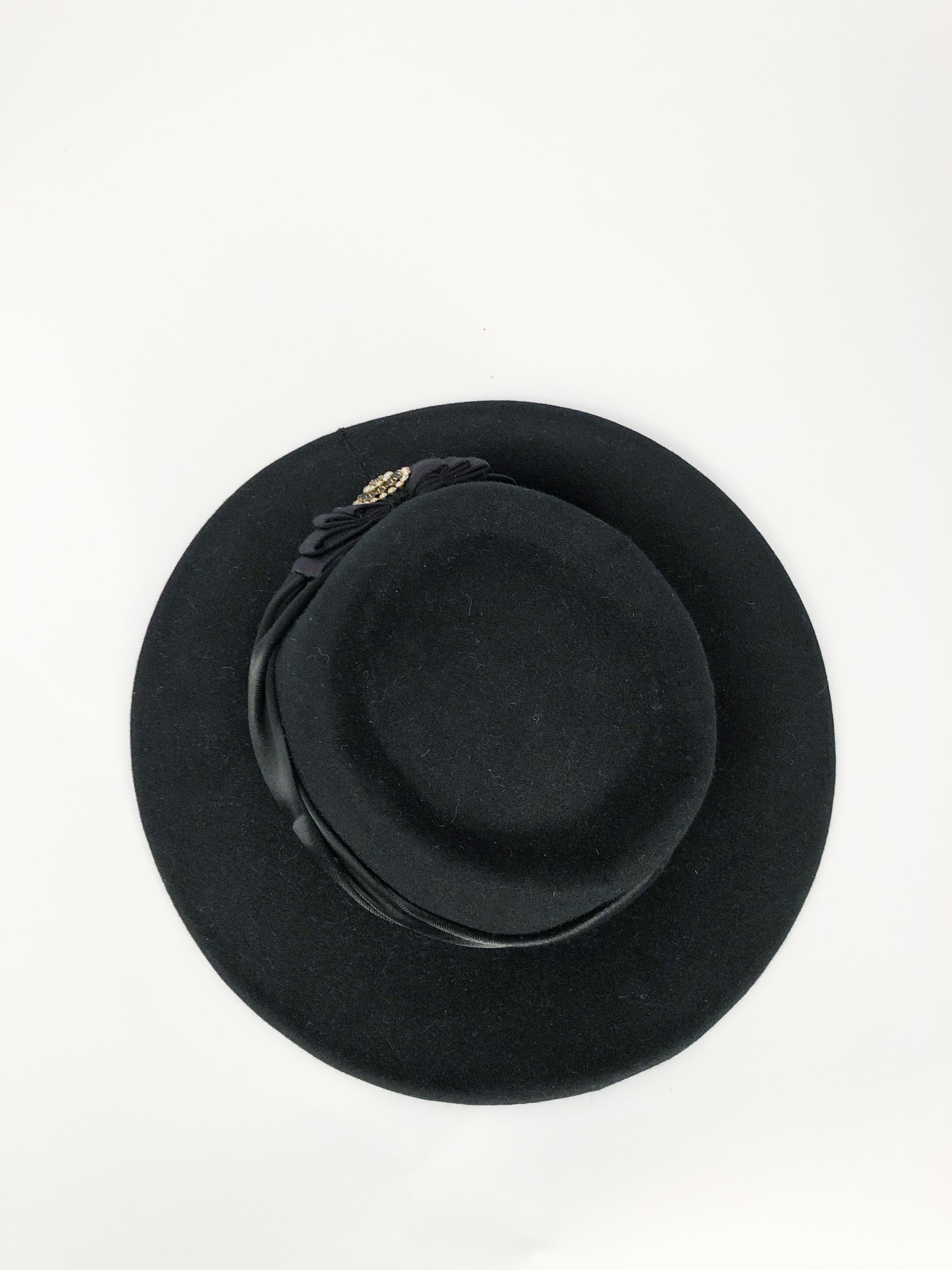 Women's 1940s Black Cashmere Hat With Silk Satin Band and Rhinestone Accent For Sale