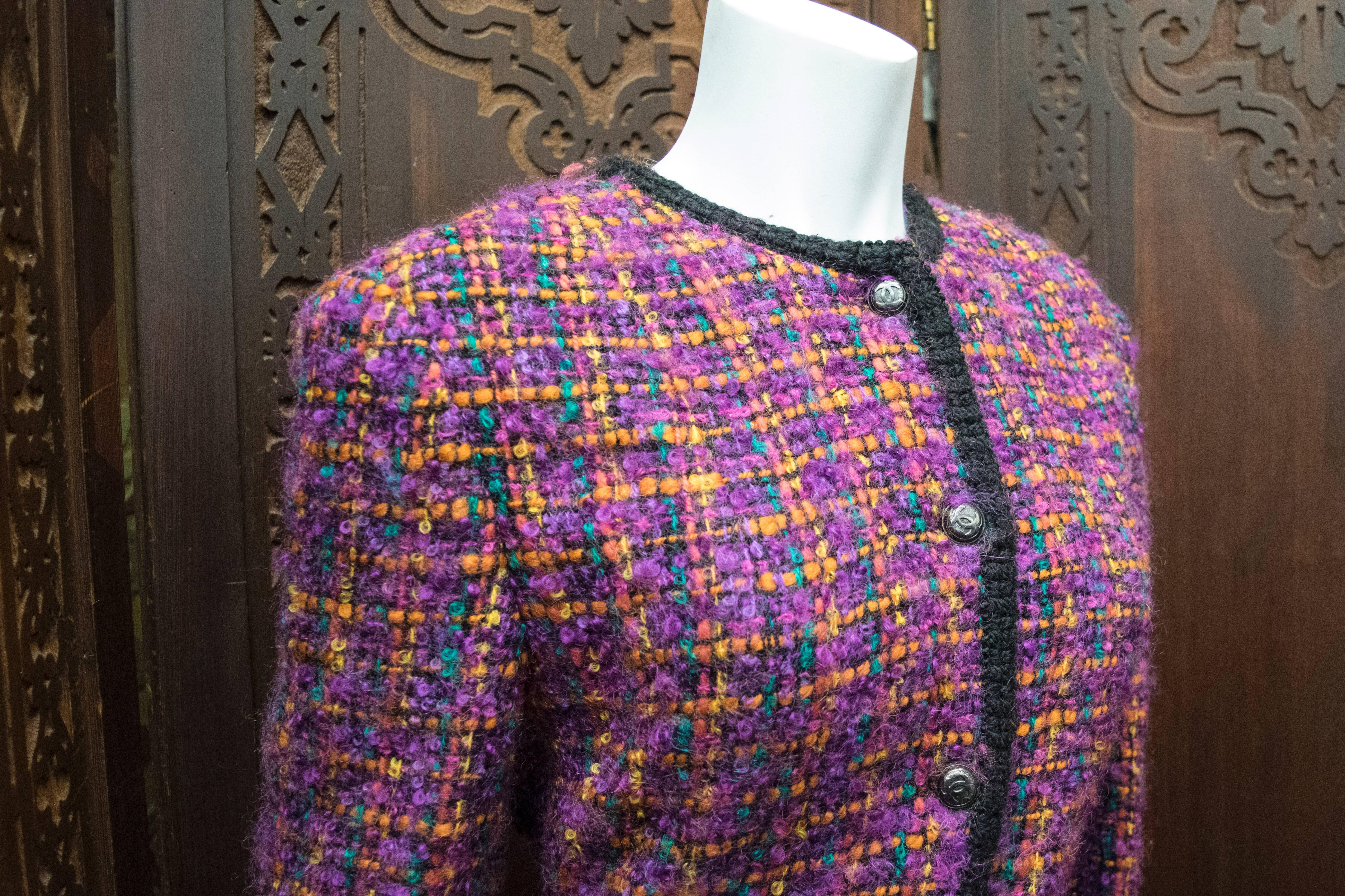 1980er Chanel Zweiteiliger Strickanzug (Schwarz)