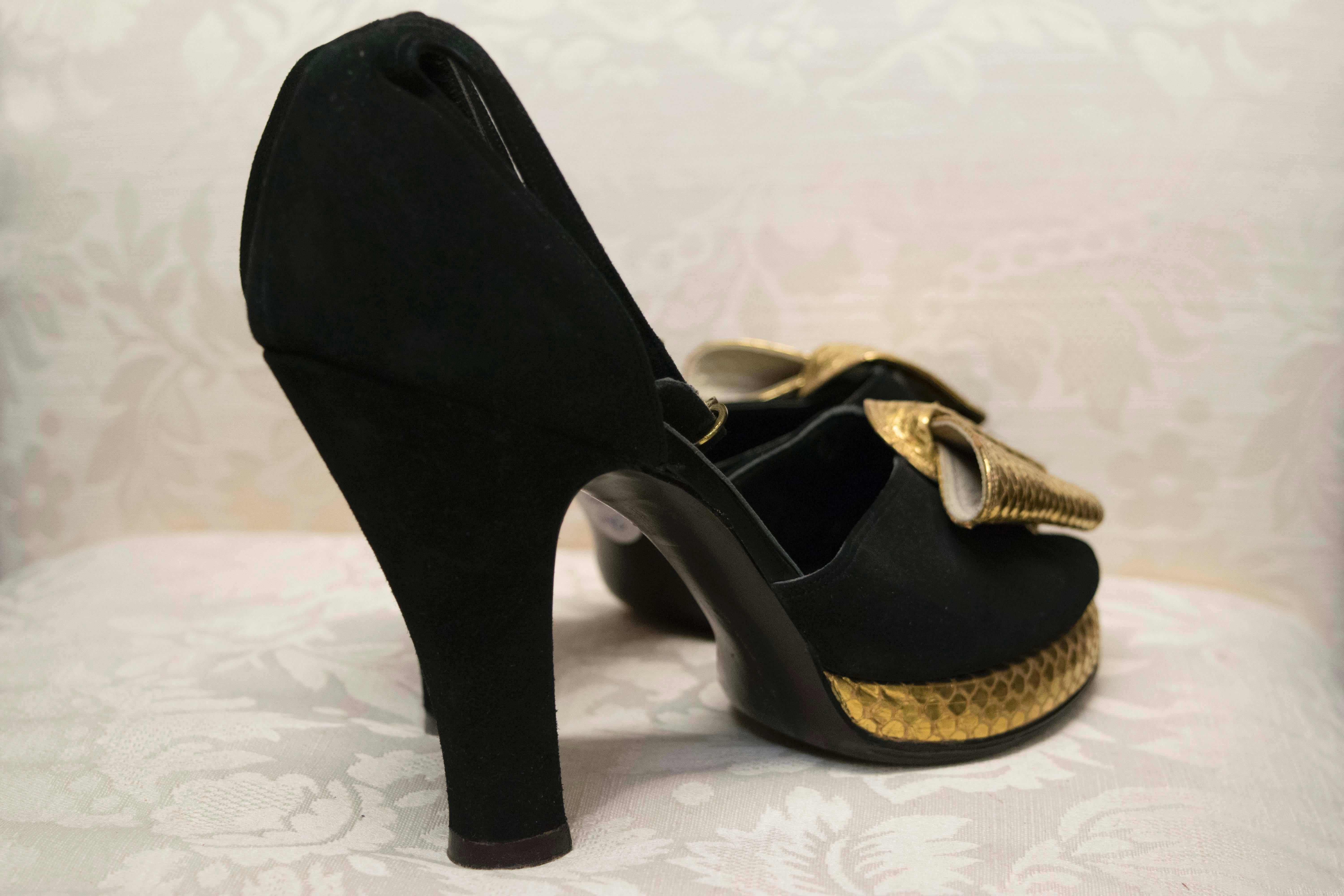 Black 1940s Gold Snakeskin Platform Shoes