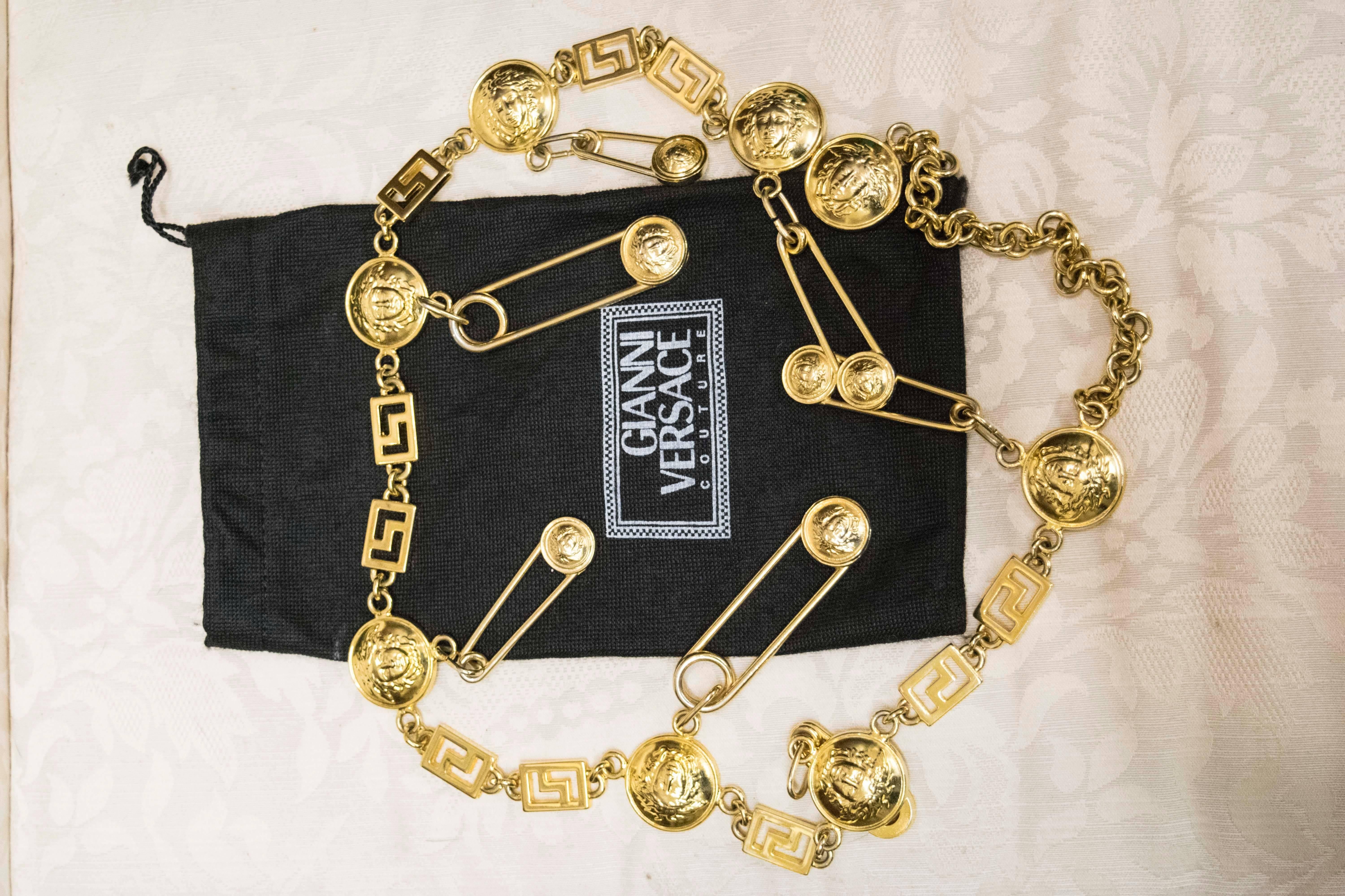 Gianni Versace Gold Toned Chain Belt Iconic Medusas and Safety Pins In Excellent Condition In San Francisco, CA