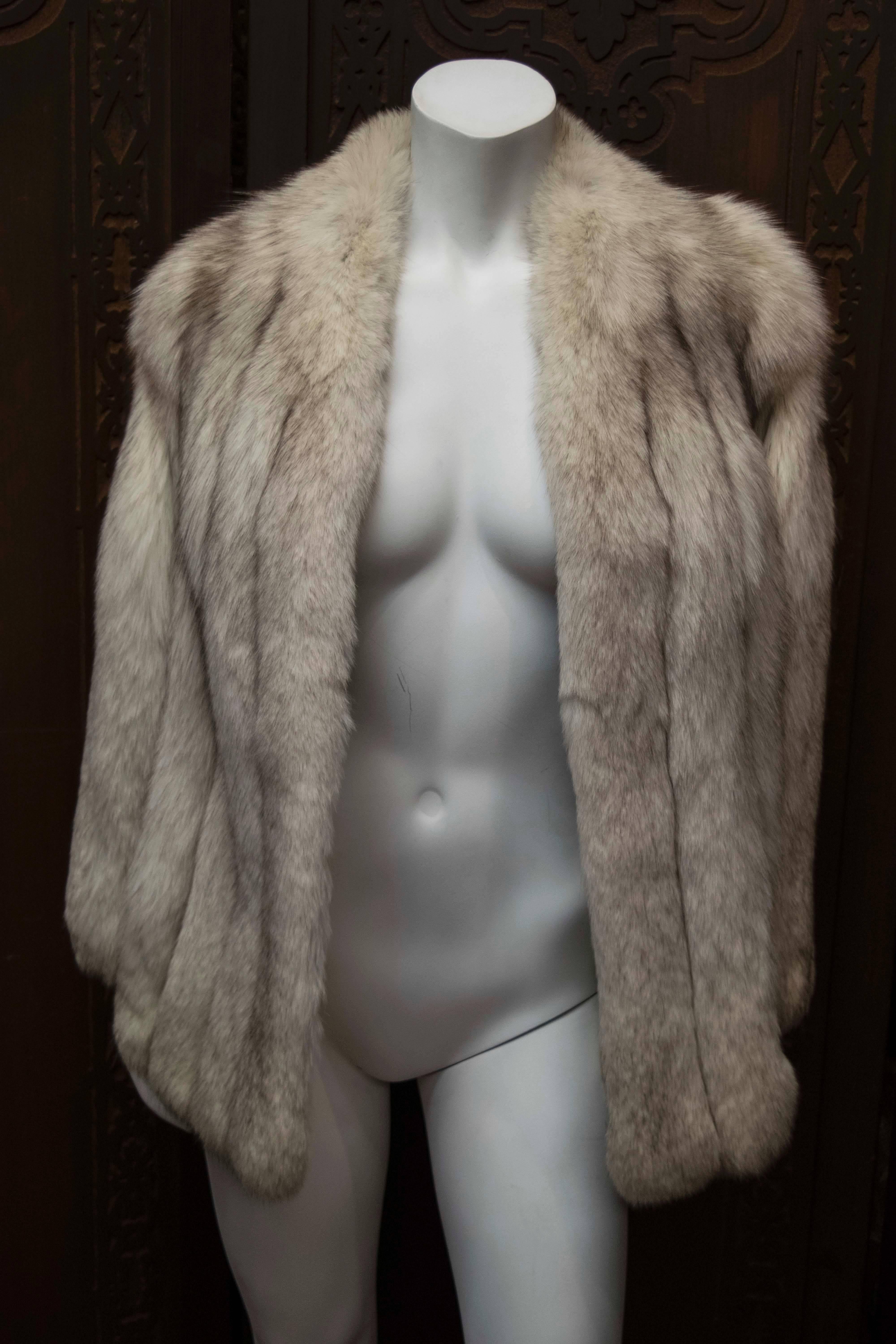 1980s White Fox Fur Coat. 2