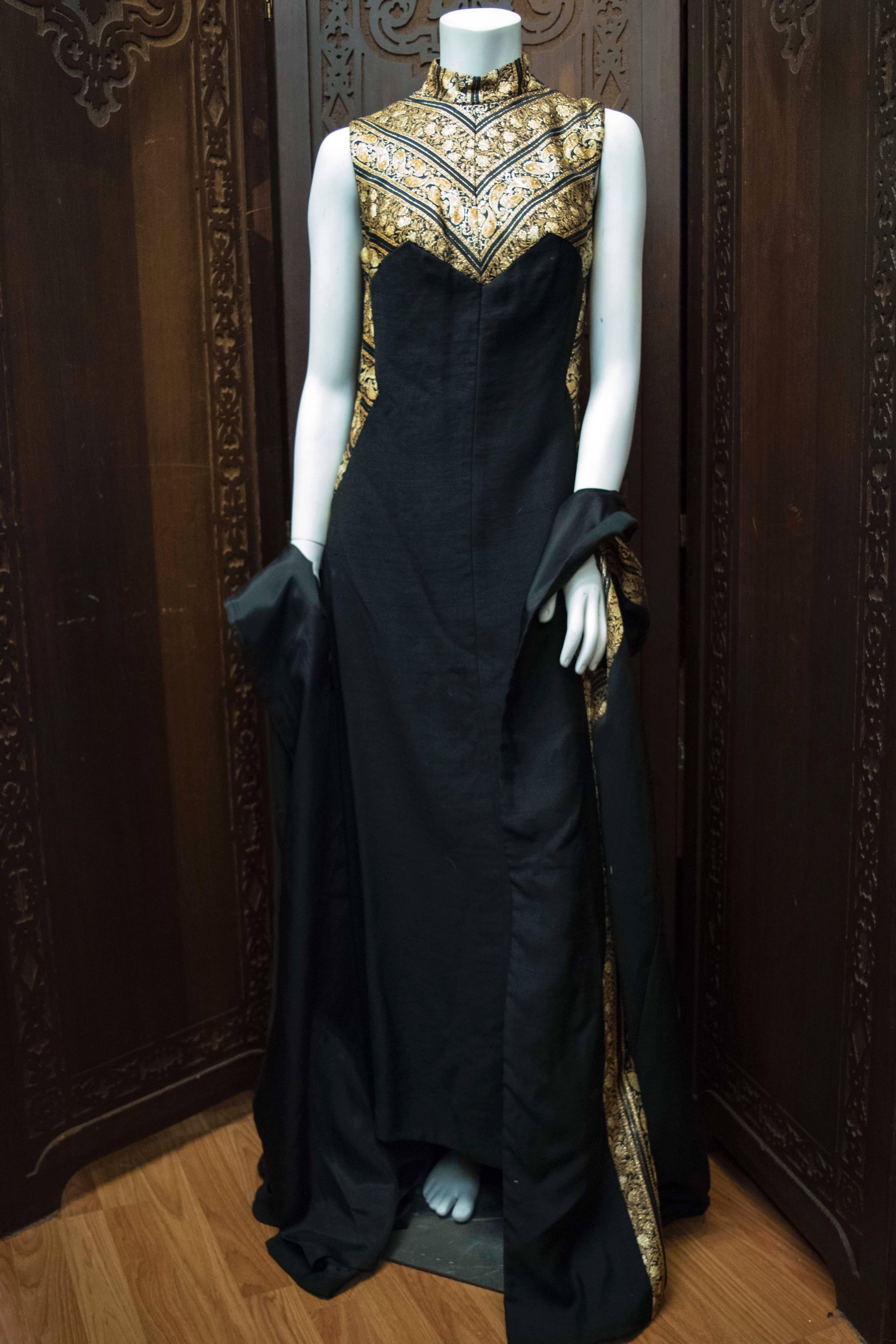 1960s Black and Gold Lamé Evening Dress and Cloak For Sale 1