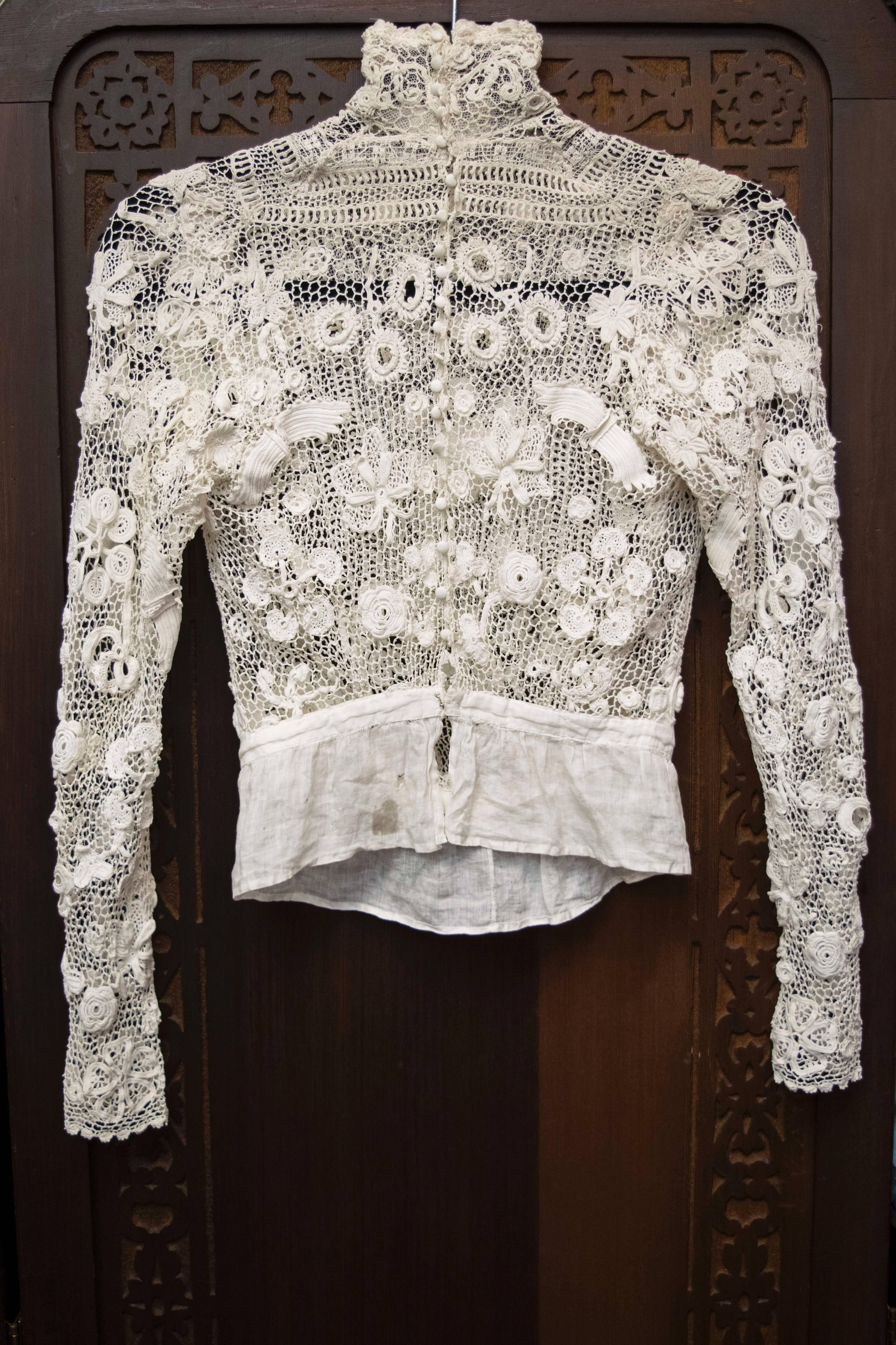 Edwardian Irish Crochet Blouse In Excellent Condition In San Francisco, CA