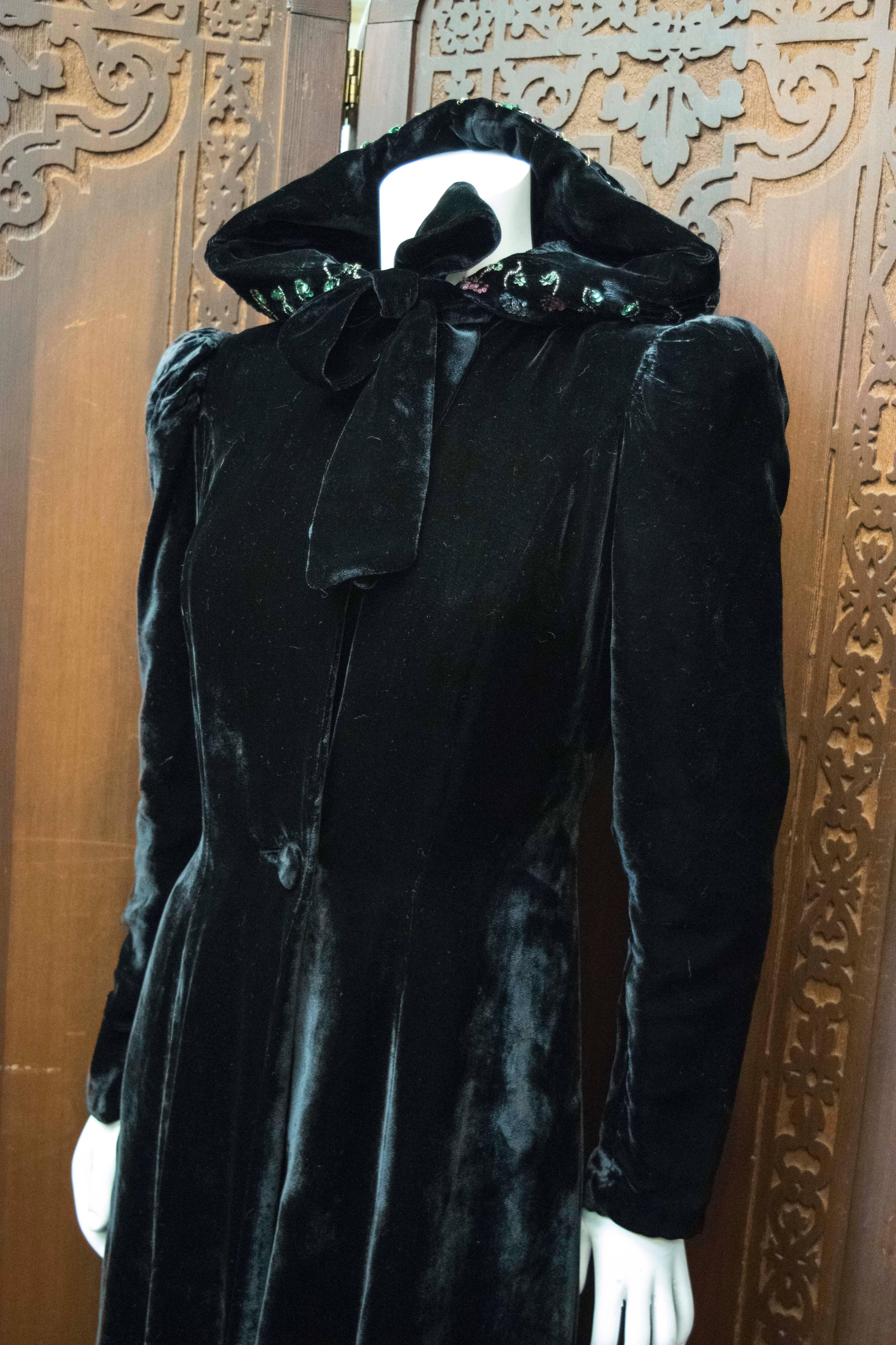 1930s Hooded Velvet Opera Coat 2