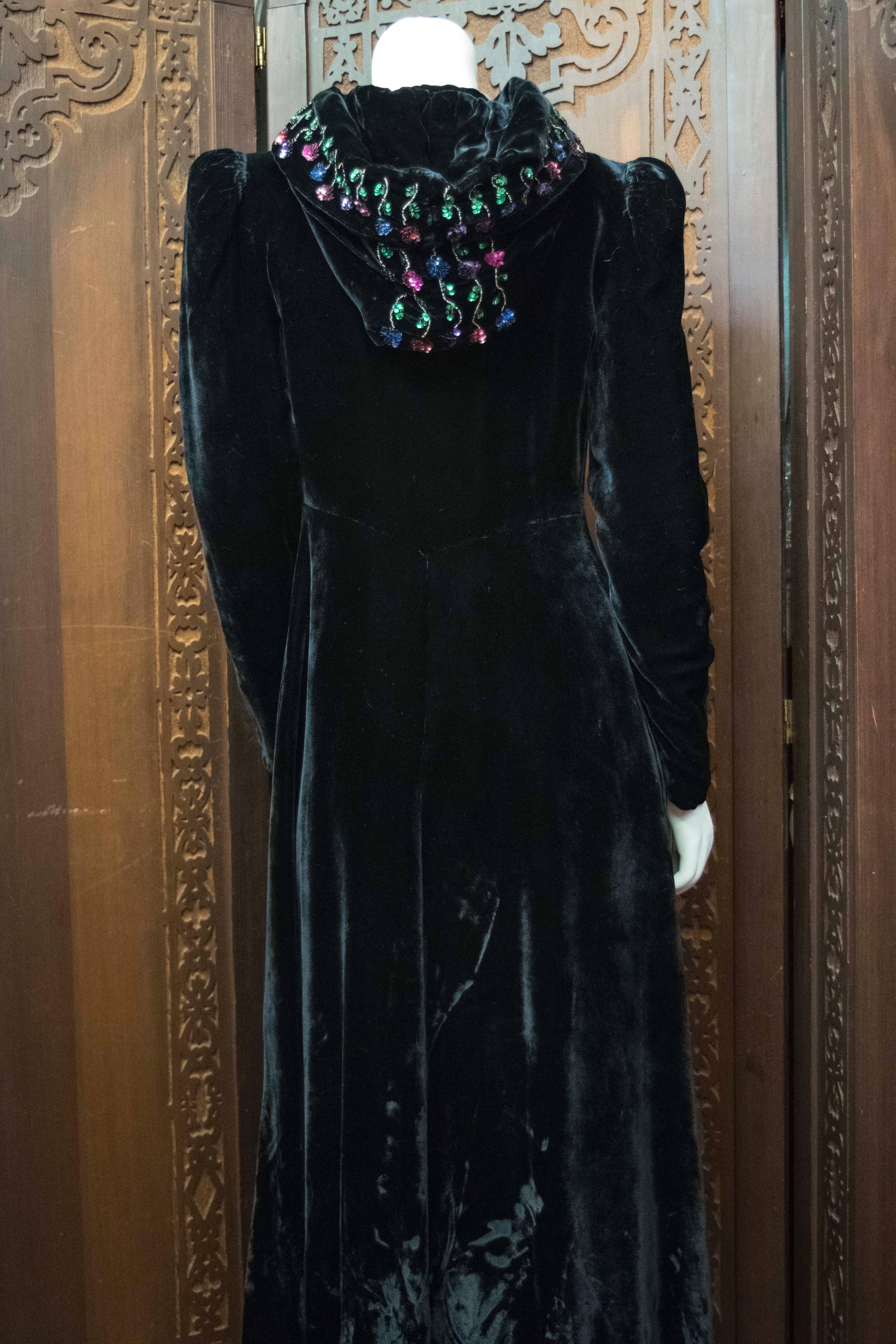 1930s Hooded Velvet Opera Coat 1