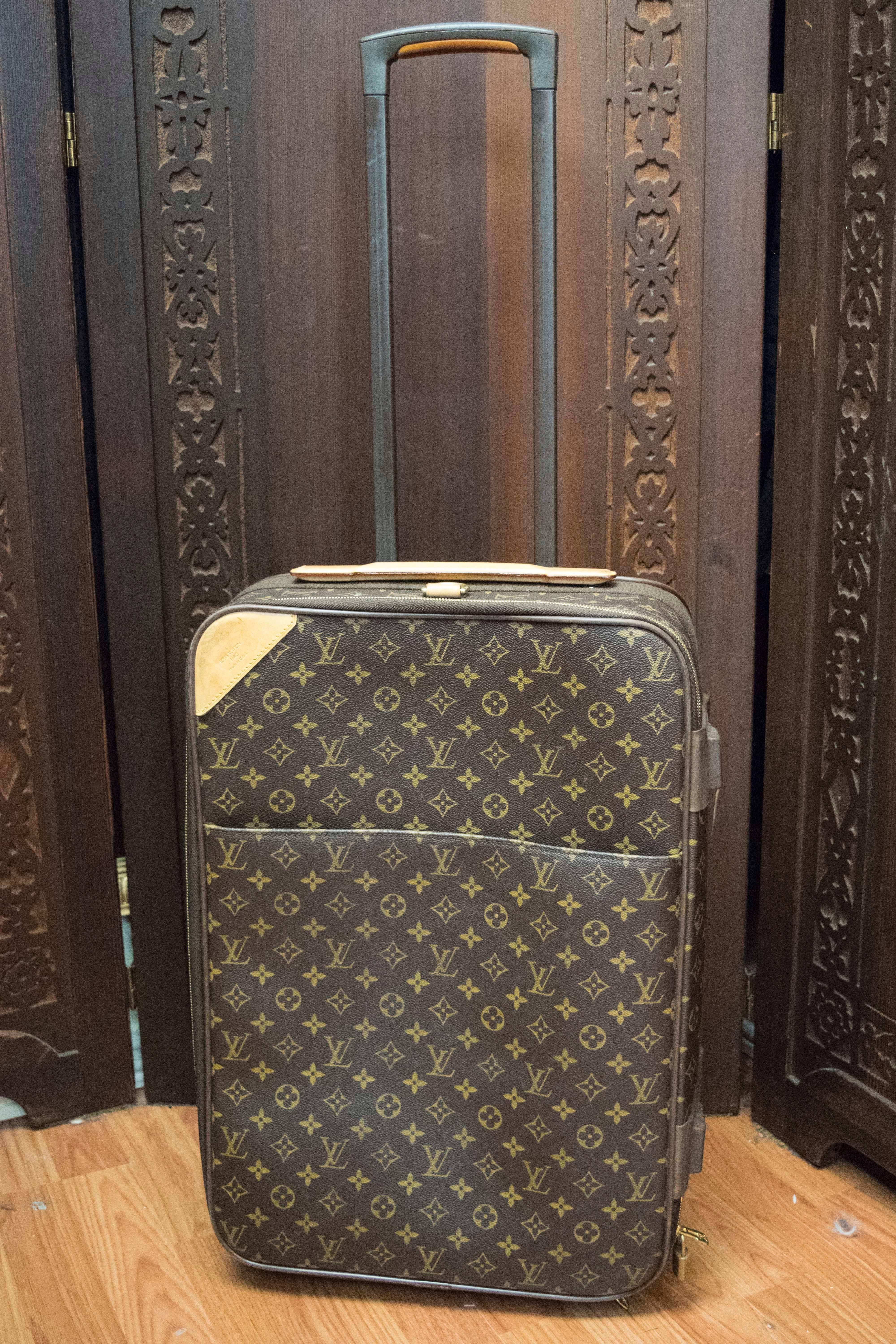 Women's or Men's Louis Vuitton Monogram Carry On Suitcase