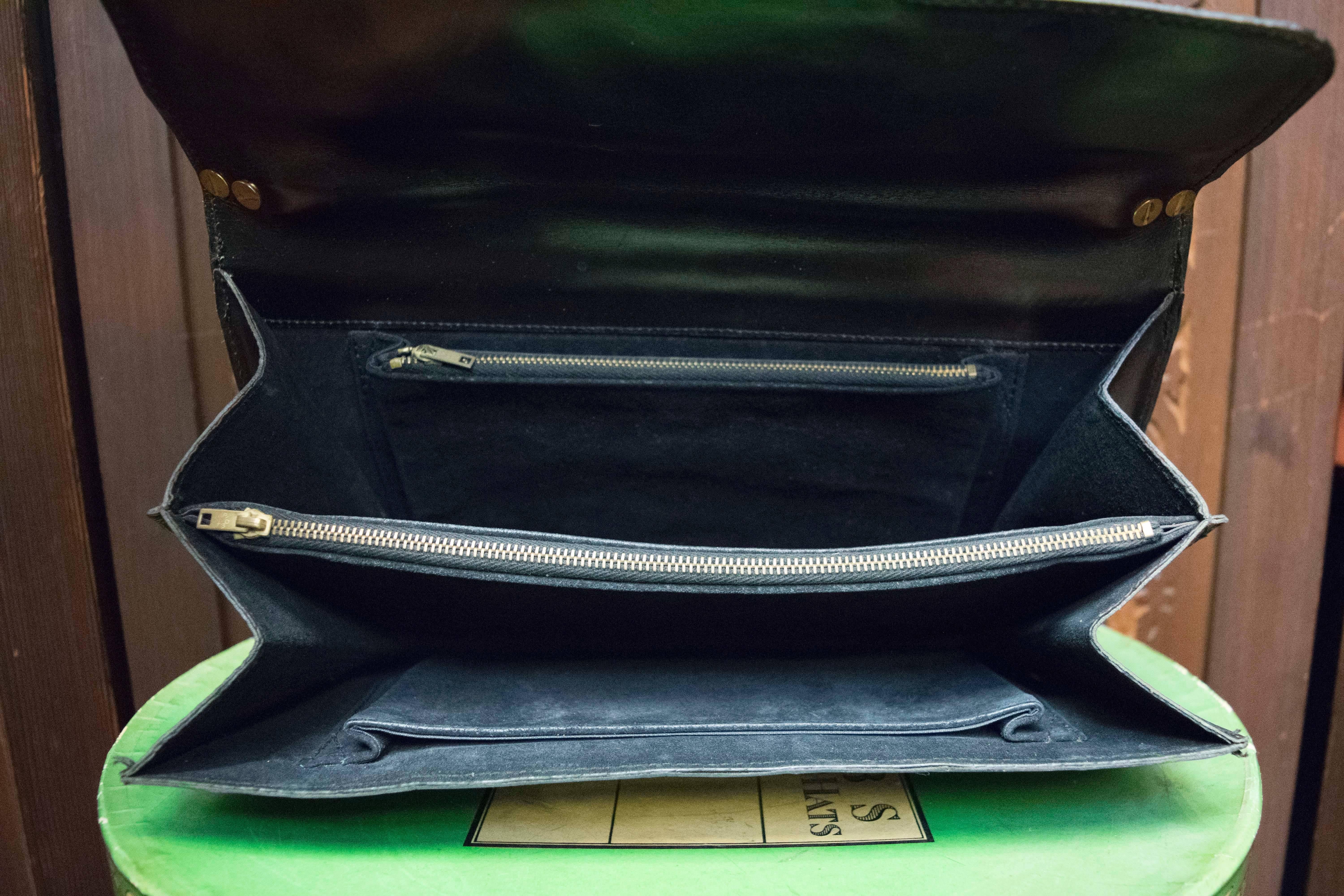 1940s Black Alligator Handbag For Sale 3