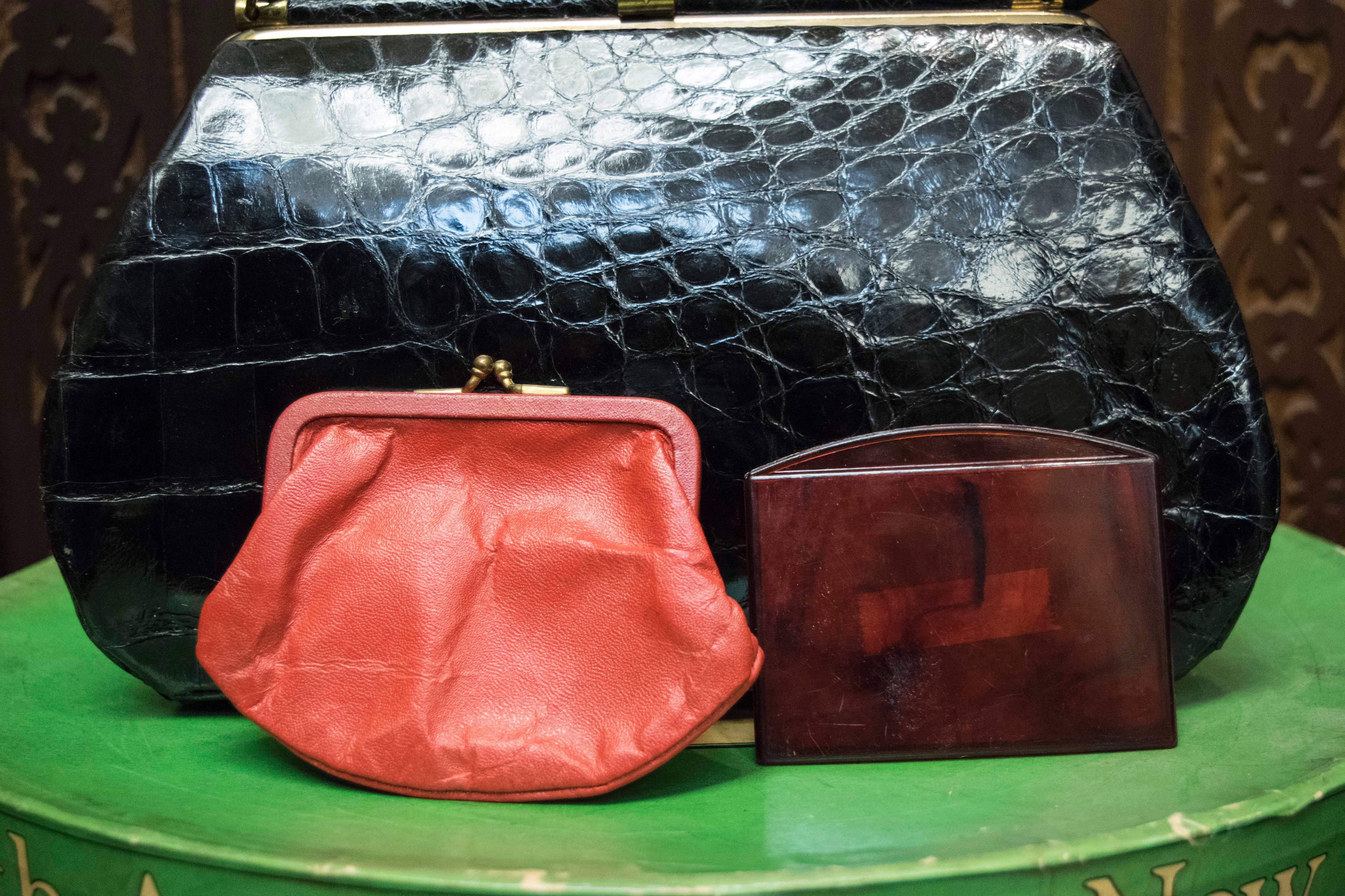 1950s Bellestones Black Alligator Handbag 1