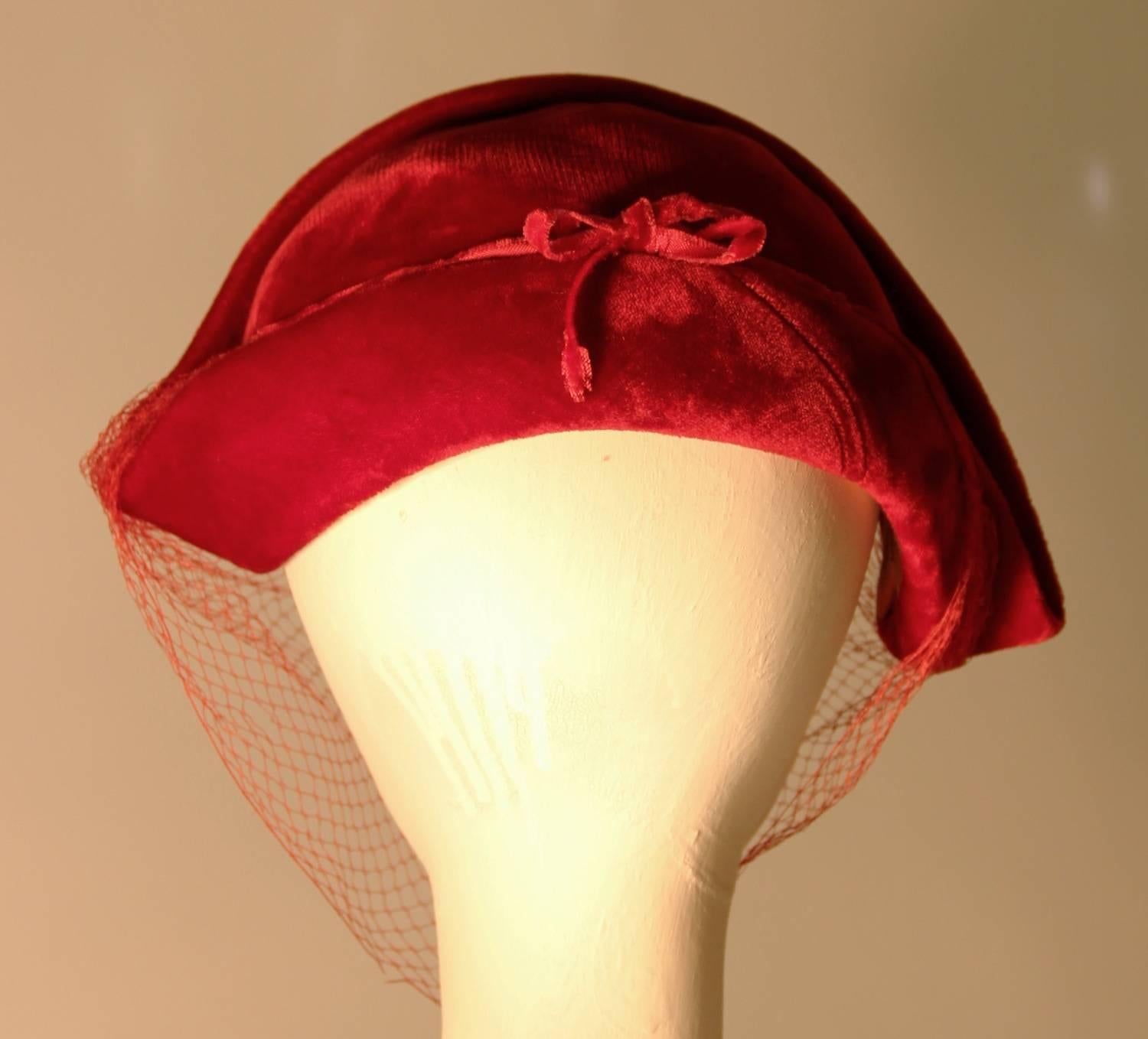 Beige 1950s Red Velvet Cocktail Hat with Mirrored Embellishment and Veil 