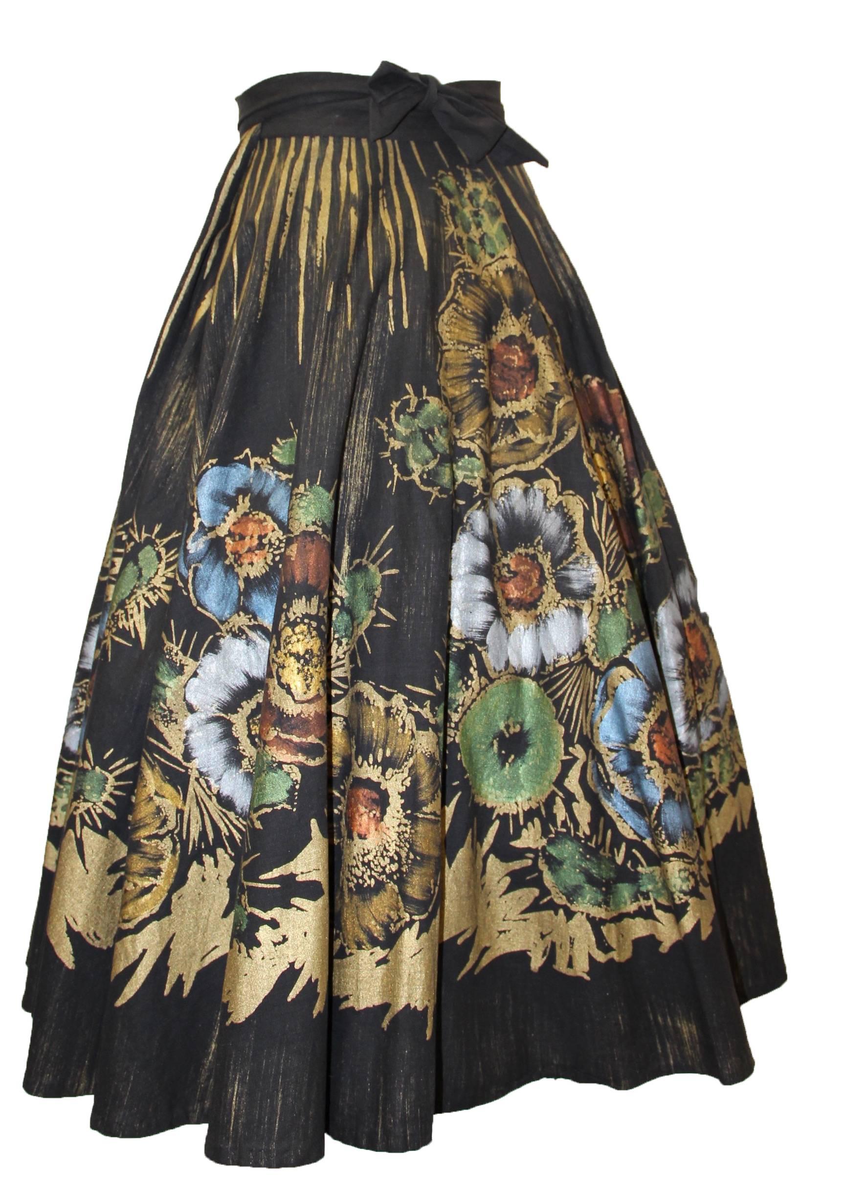 1950s hand painted floral circle skirt with pockets!  

Measurements:
Waist: Approximately 27" ( could be adjusted to fit 1-2 inches smaller or larger)
Circumference: 216" 
