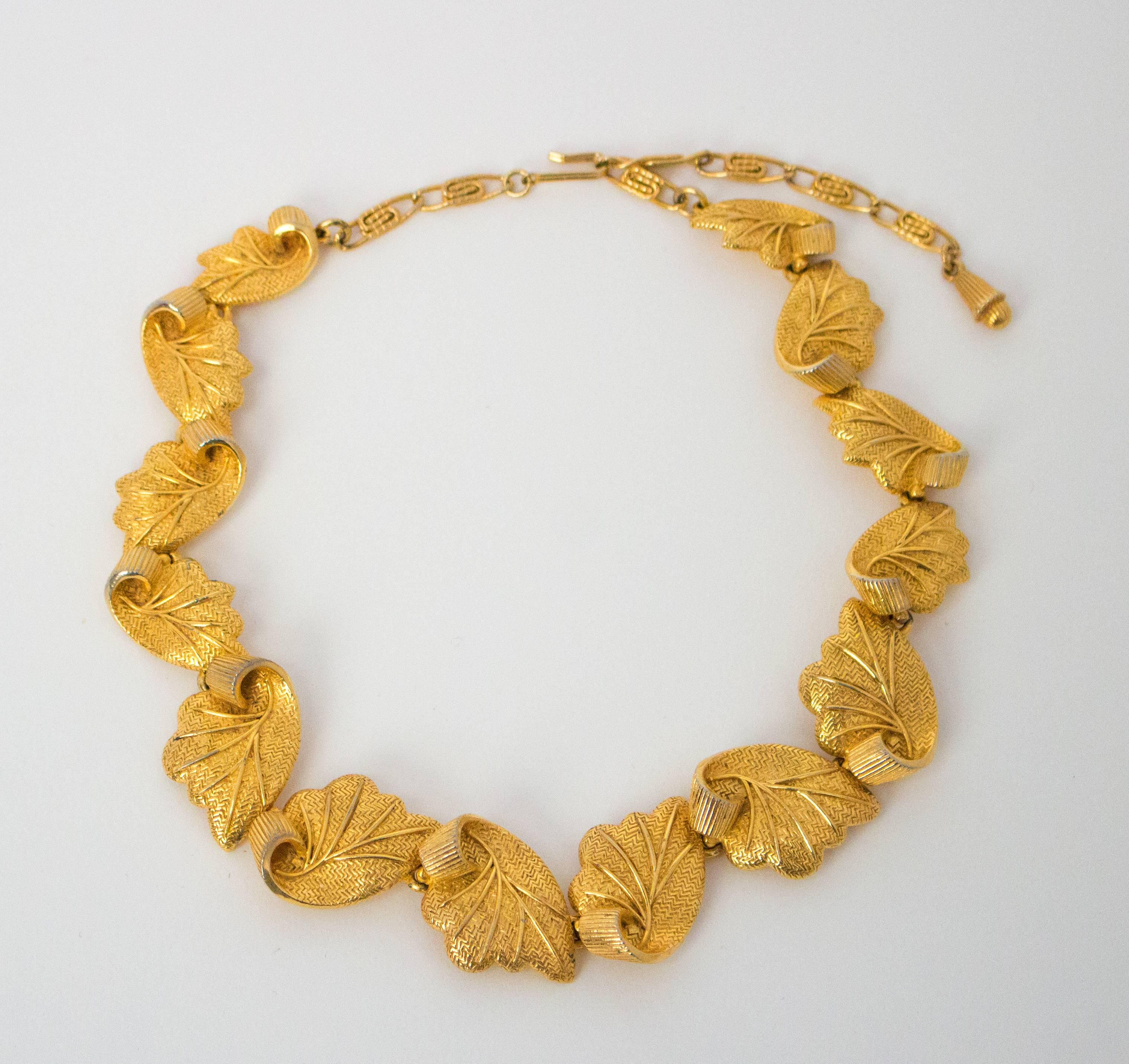 schiaparelli flower necklace