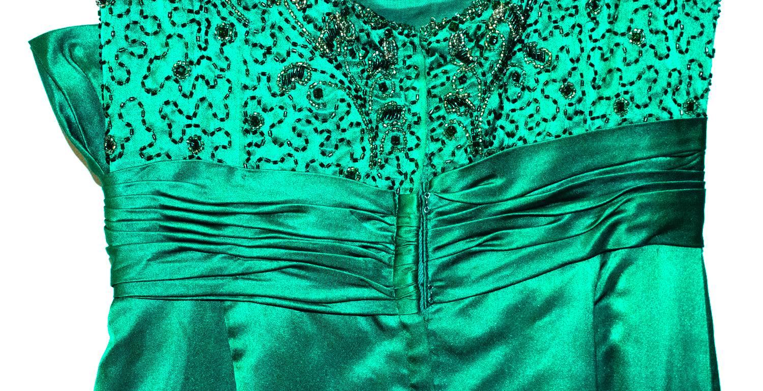 50s Green Satin Column Gown with Beaded Bodice and Gathered Waist Sash In Excellent Condition For Sale In San Francisco, CA