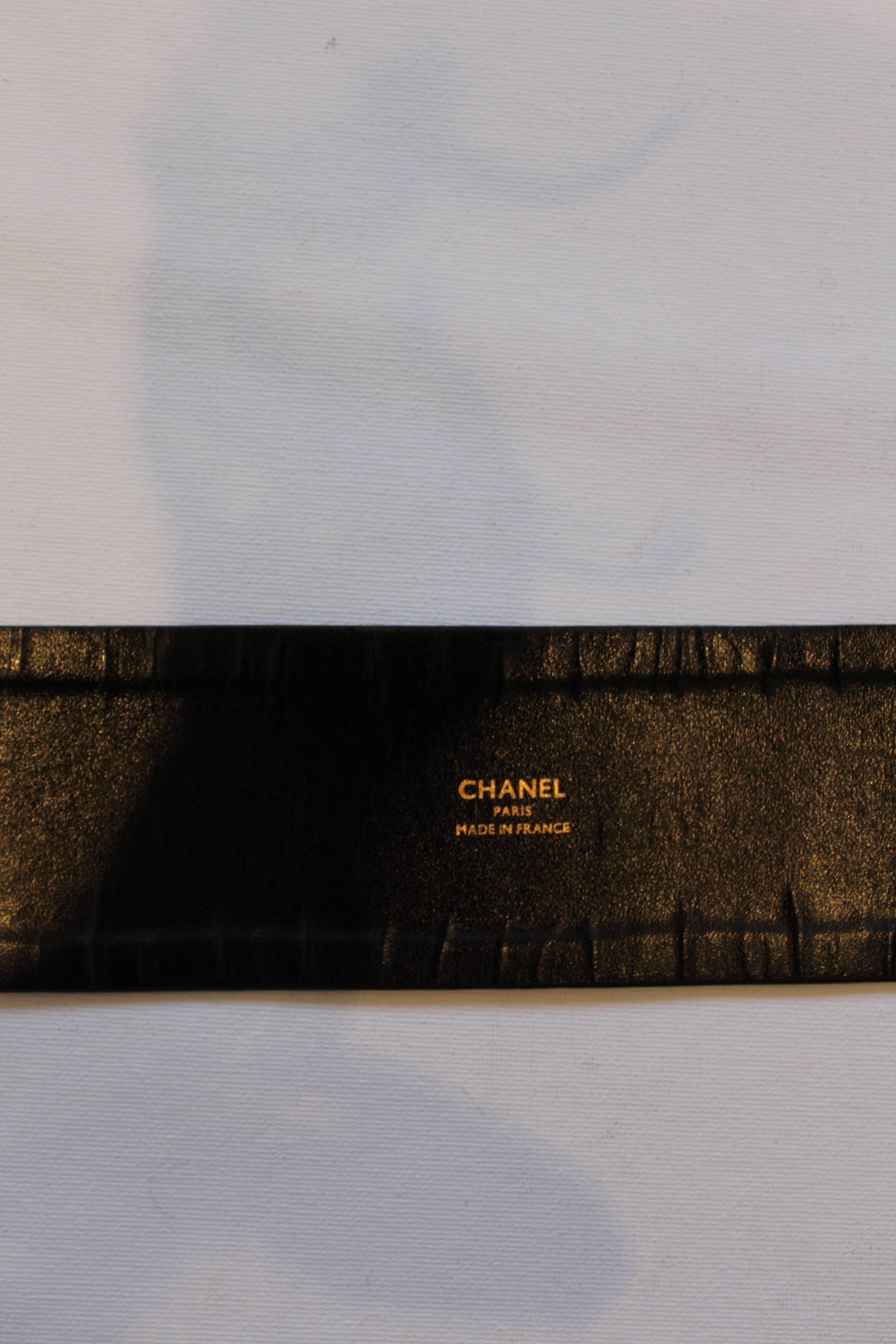 1980s Chanel Gold and Leather Belt  4