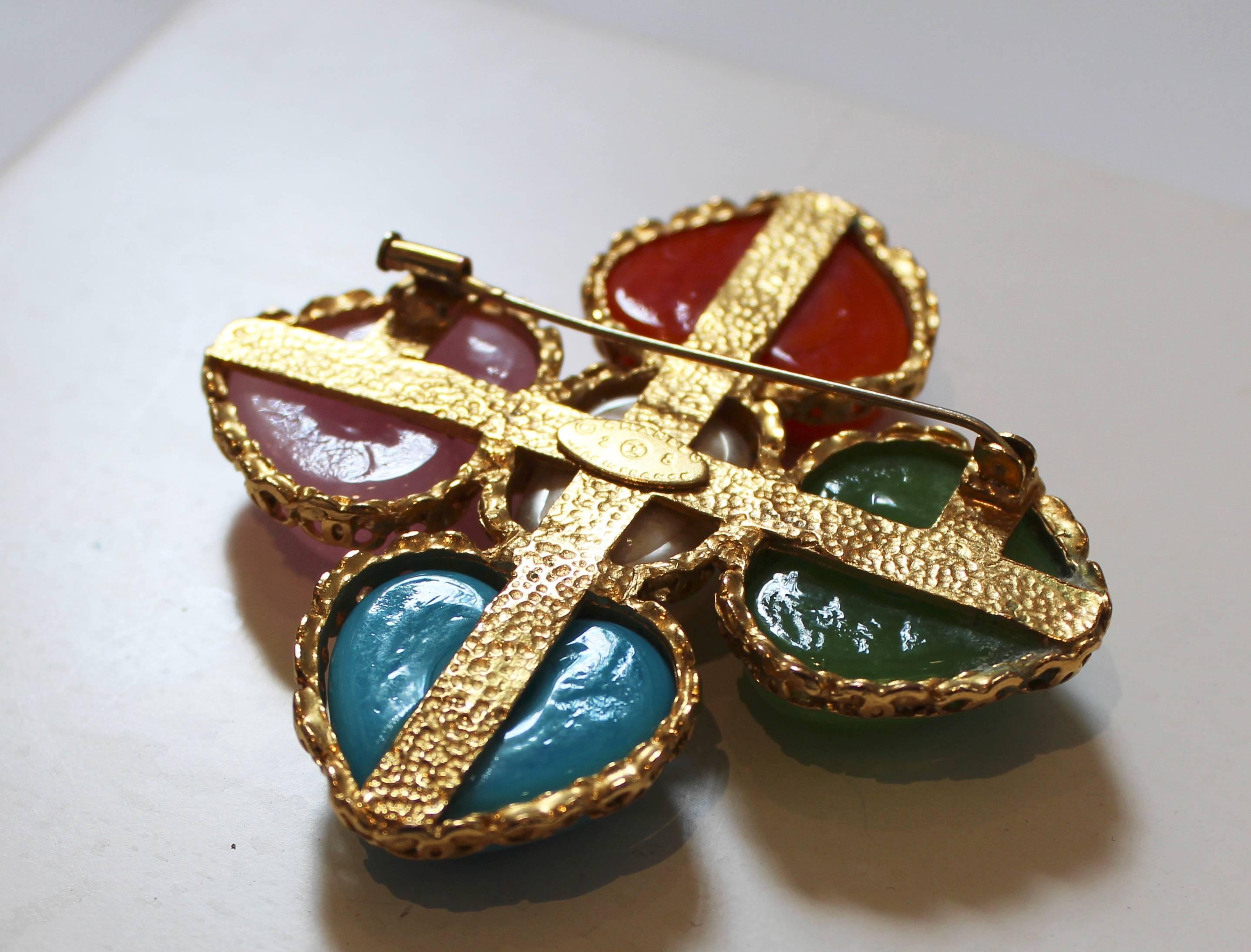 Chanel Gripoix Brooch In Excellent Condition In Houston, TX