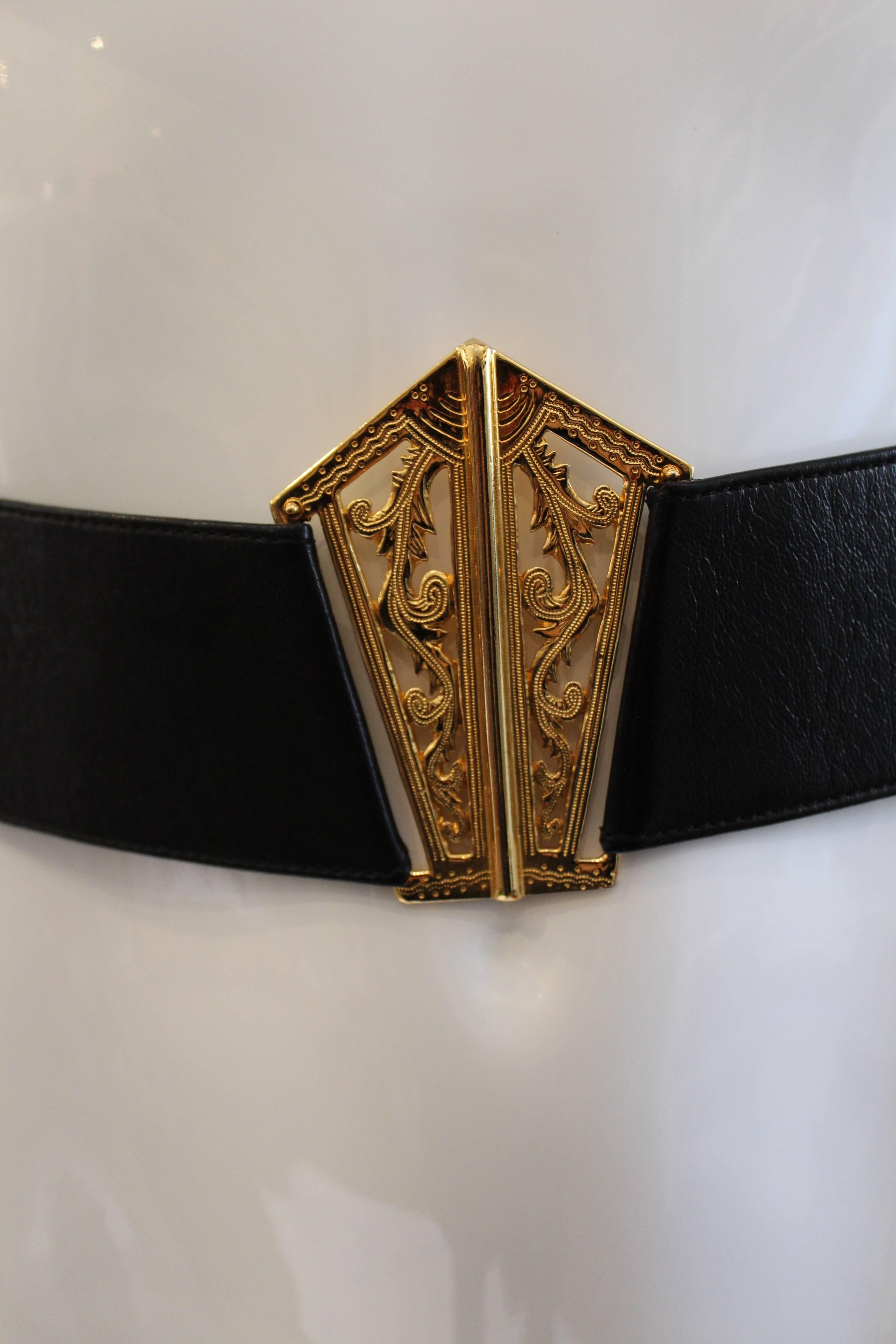 Women's 1980s Chanel Gold and Leather Belt 