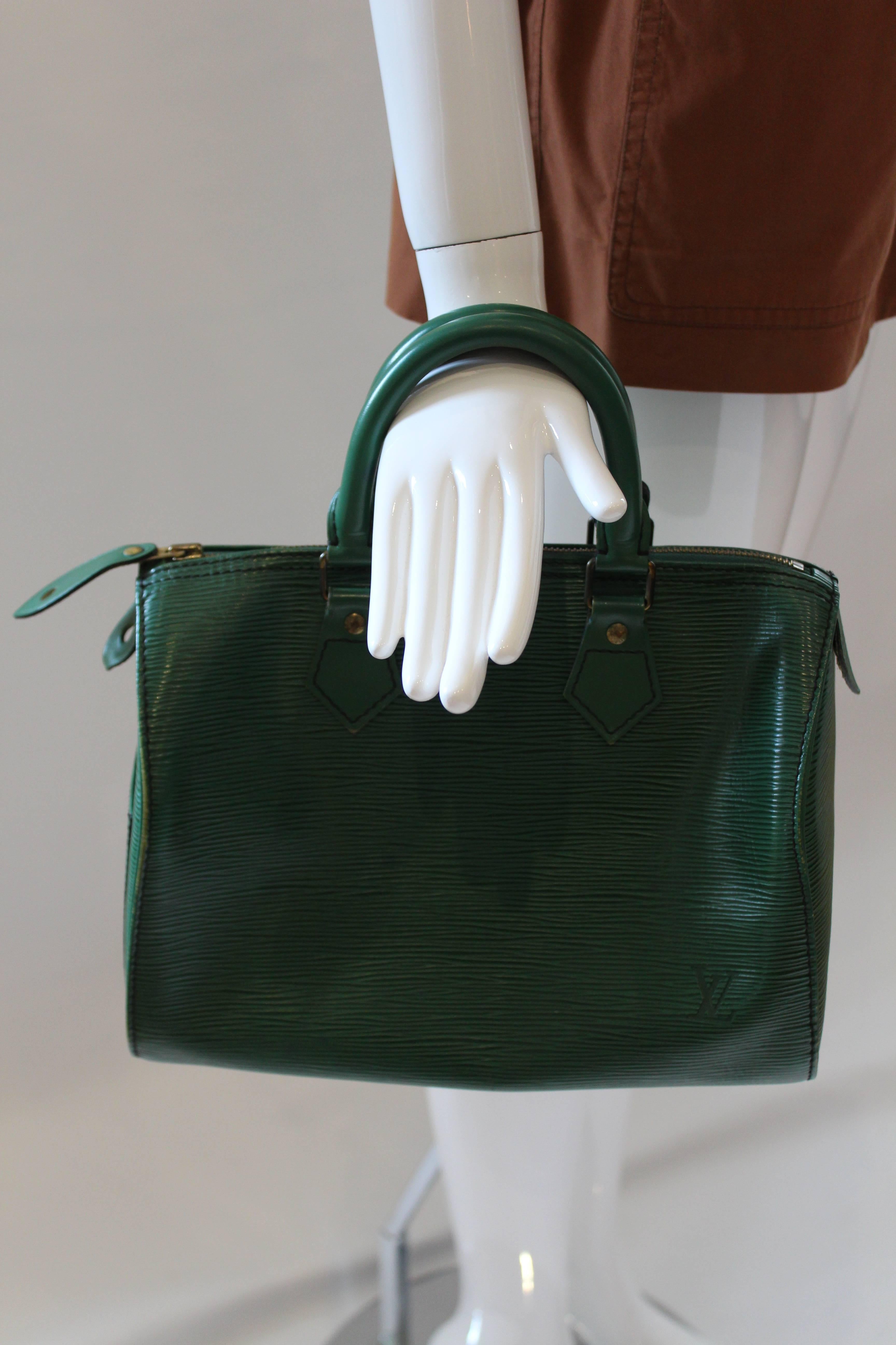 1980s Vintage Louis Vuitton Green Epi Leather Speedy 25 1