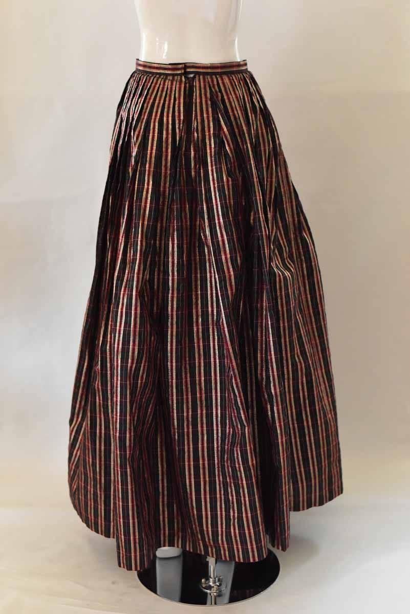 Oscar de la Renta Silk 1980s Plaid Taffeta Ball Gown Skirt In Excellent Condition In Houston, TX