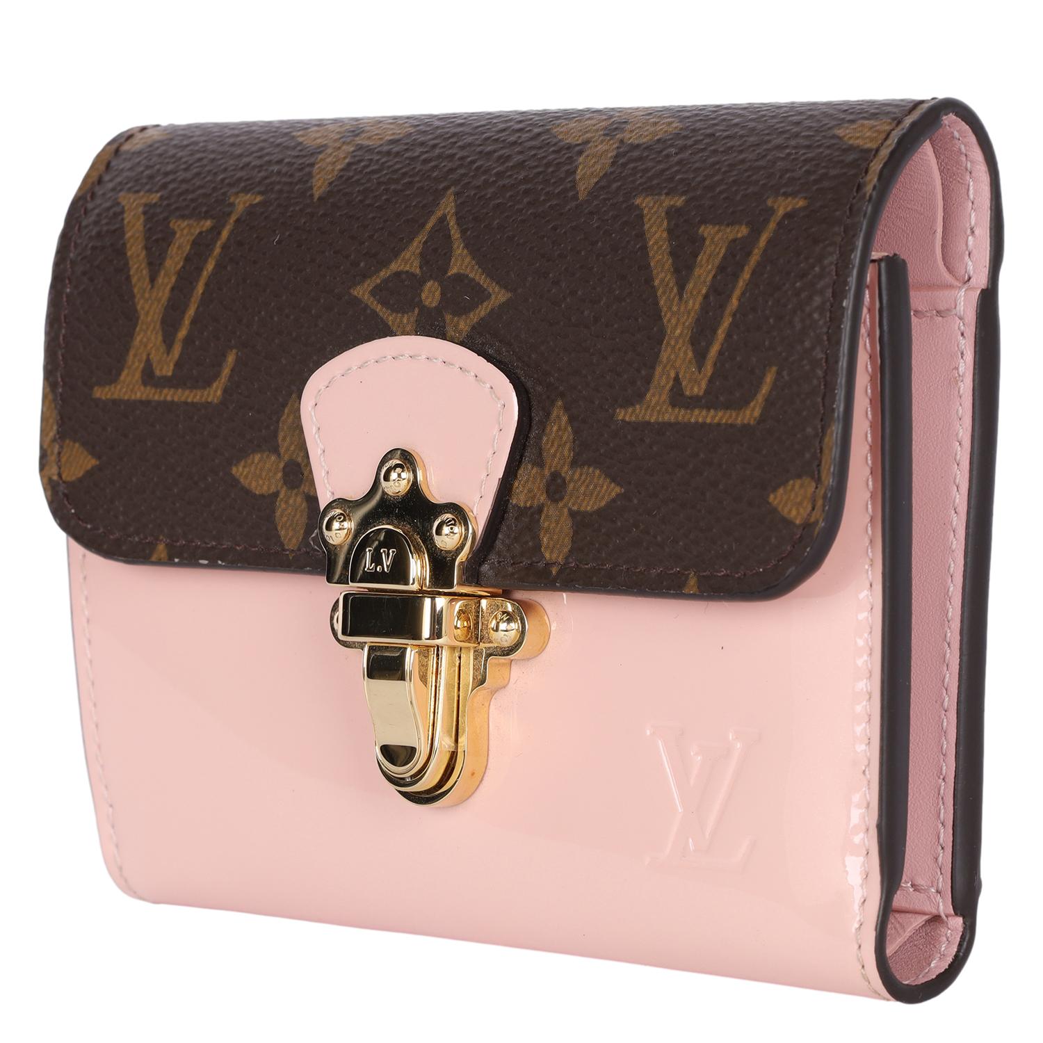 Cartera compacta Louis Vuitton de piel de becerro charolada con monograma de cerezo Rose Ballerine en Nuevo estado para la venta en Salt Lake Cty, UT