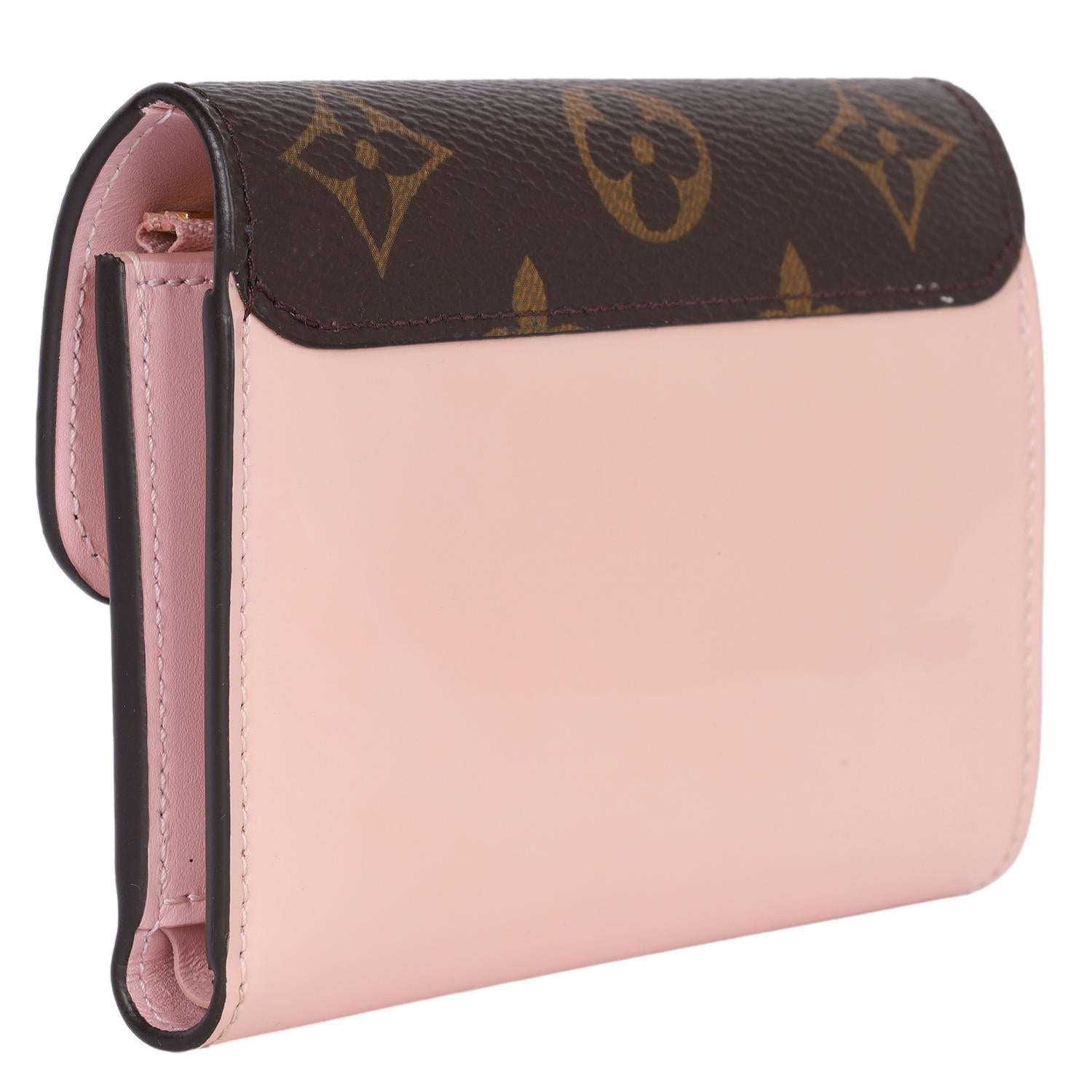 Cartera compacta Louis Vuitton de piel de becerro charolada con monograma de cerezo Rose Ballerine en venta 1