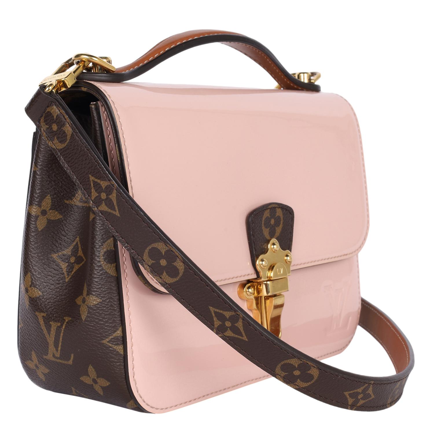 LOUIS VUITTON Ballerine en cuir de veau verni Monogram Cherrywood BB Rose Bon état - En vente à Salt Lake Cty, UT