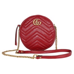 Borsa a tracolla rotonda Marmont GG da donna Gucci degli anni '10, in pelle di vitello rossa, Italia