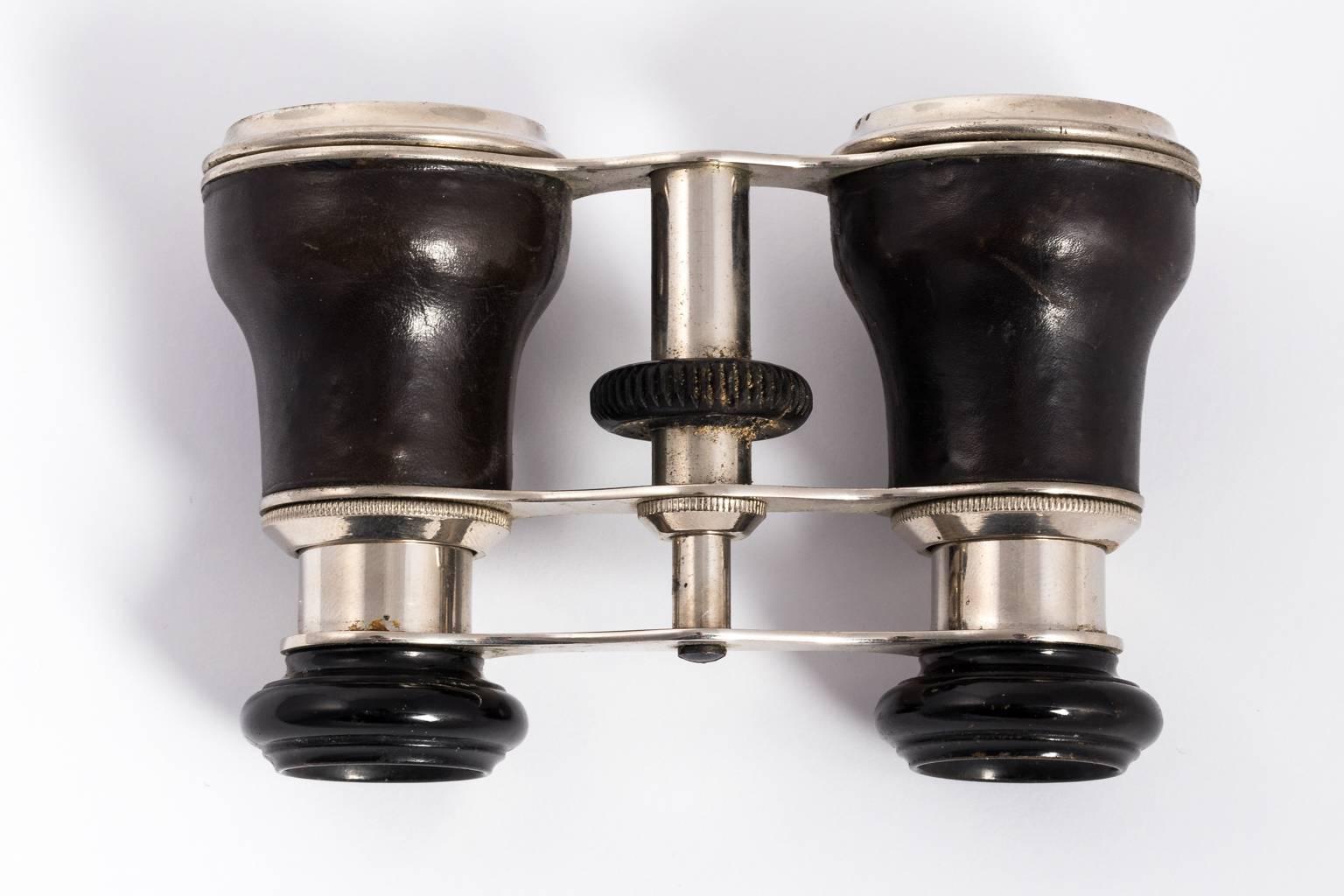 Circa early 20th century Leather bound opera glasses. For Sale 3