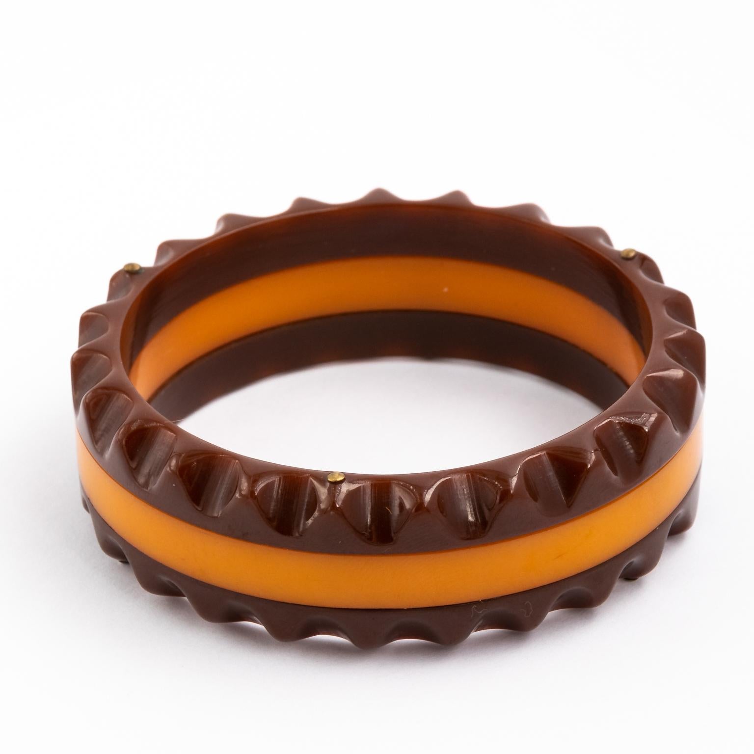 Art Deco Butterscotch Maroon Bakelite Bracelet   In Excellent Condition For Sale In Stamford, CT