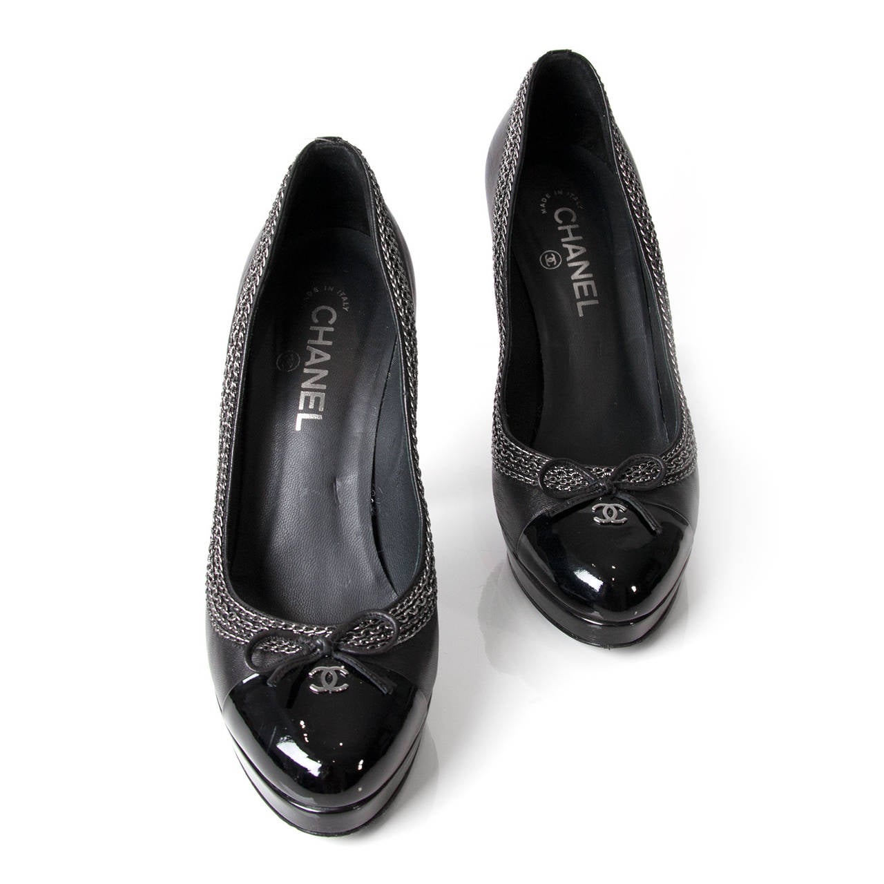 Chanel Black Pumps In Excellent Condition In Antwerp, BE