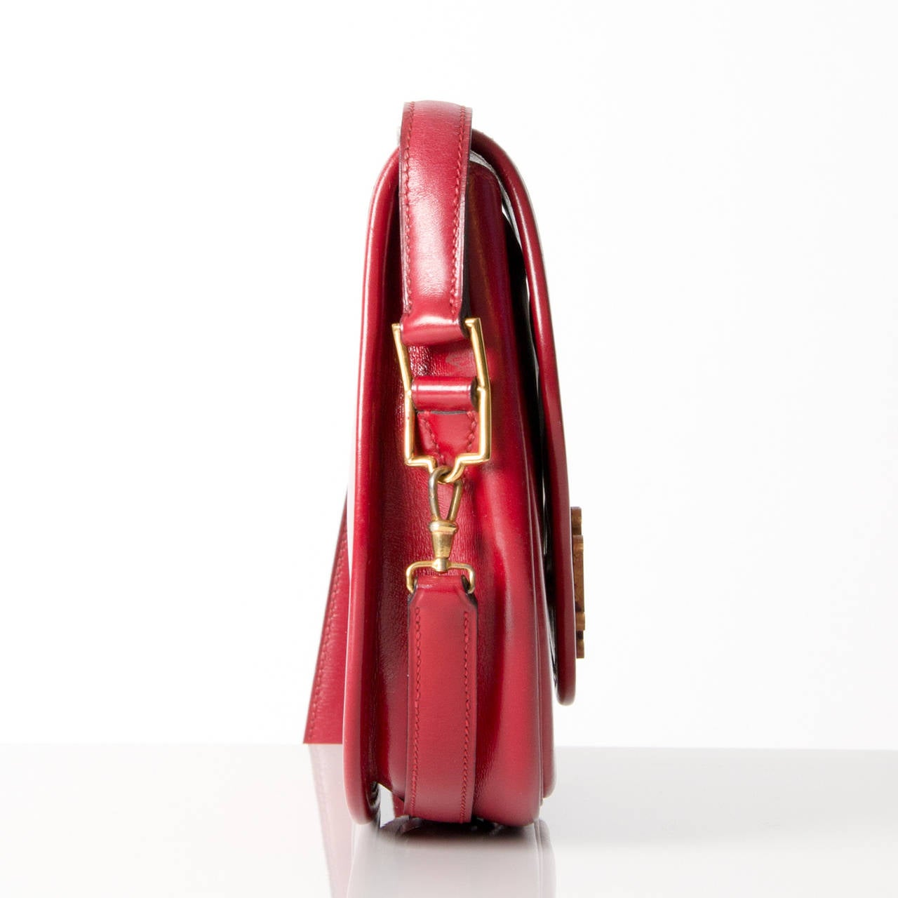 Hermes Vintage Rouge Vif Round Shoulder Bag In Excellent Condition In Antwerp, BE