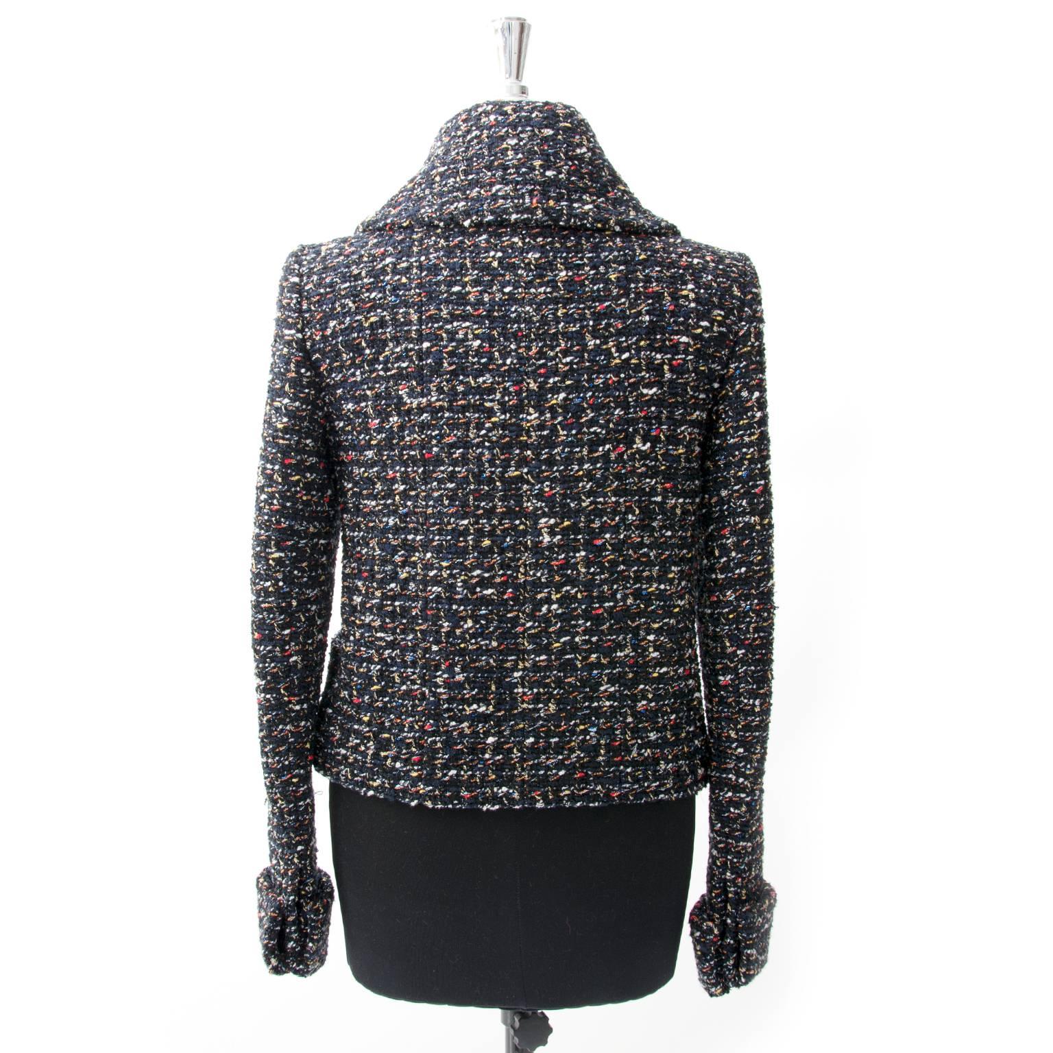 Chanel Tweed Boucle Zipper Jacket In New Condition In Antwerp, BE