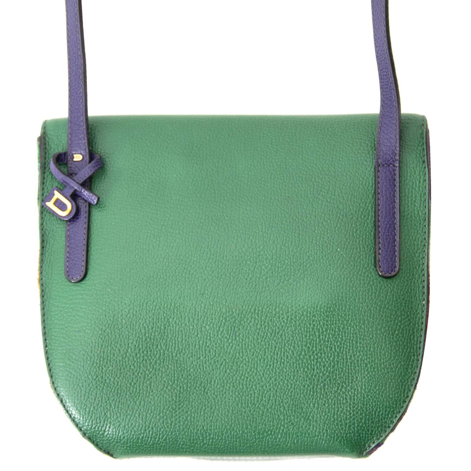 Delvaux Toile de Cuir Green Crossbody Pouch In Excellent Condition In Antwerp, BE