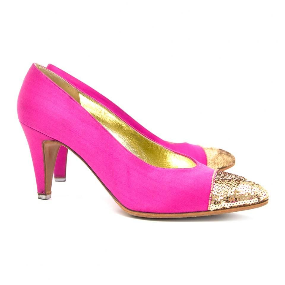Finished in pink, and detailed with gold-toned sequins on the toes, make these Chanel pumps a true femininity. The heels have a comfortable height and contain a beautiful golden inside sole with Chanel logo. 
