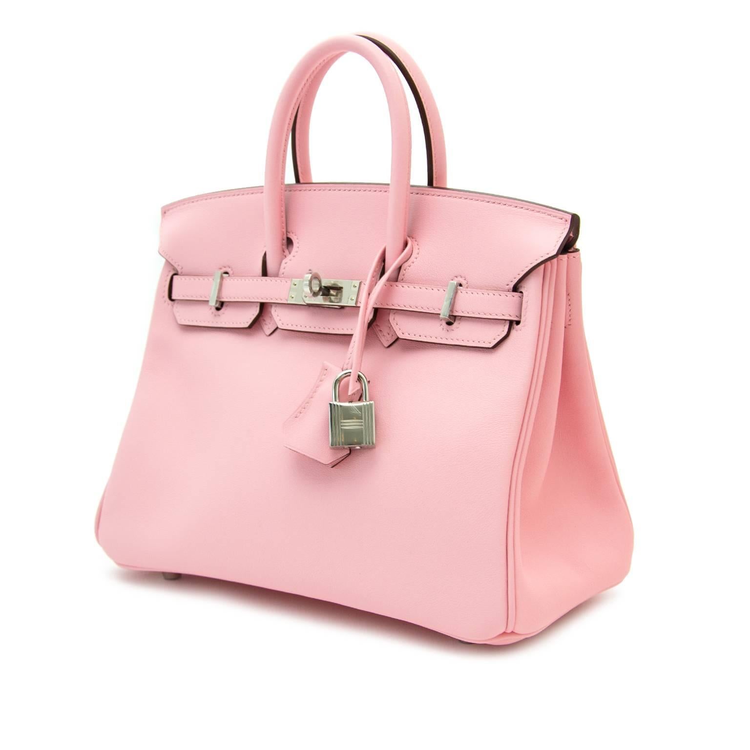 RARE & Brand New Hermes Birkin rose sakura 25, never worn!
A rare find, for real collectors.
This beauty comes in swift leather with PHW.
It is very hard to find a Birkin in size 25cm.
X stamp