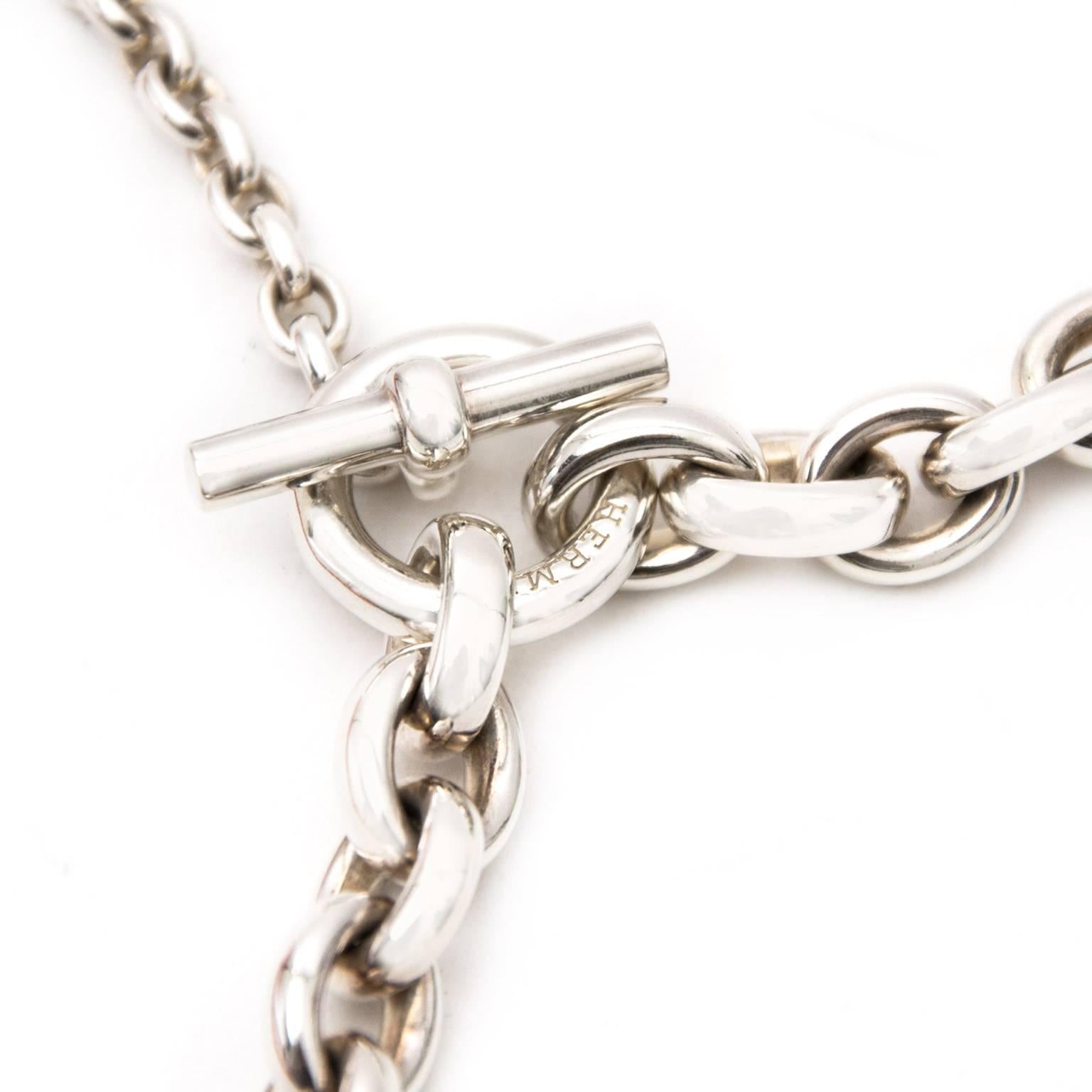 Hermès Crescendo 60cm collier argenté Excellent état à Antwerp, BE