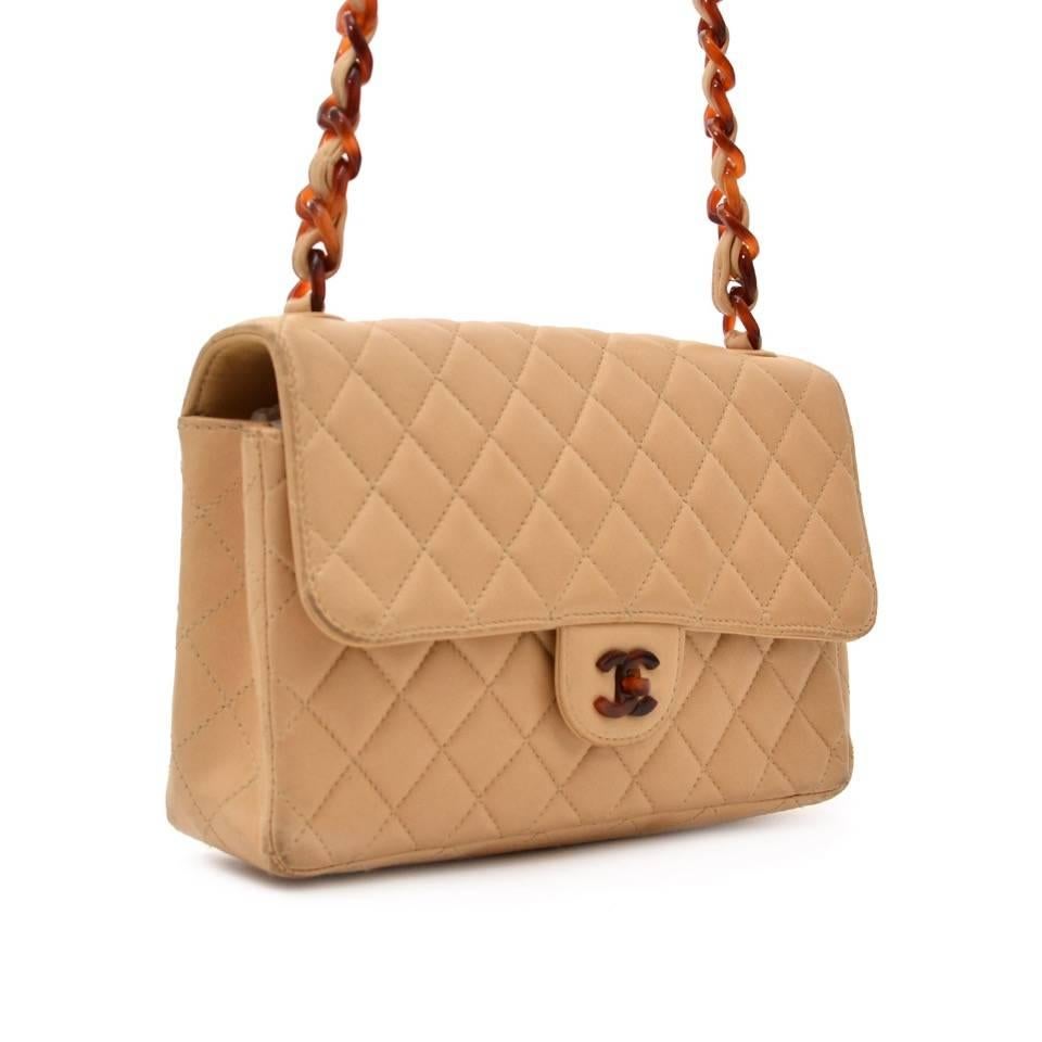 Chanel Classic Flap Bag Nude with Tortoise Details In Good Condition In Antwerp, BE