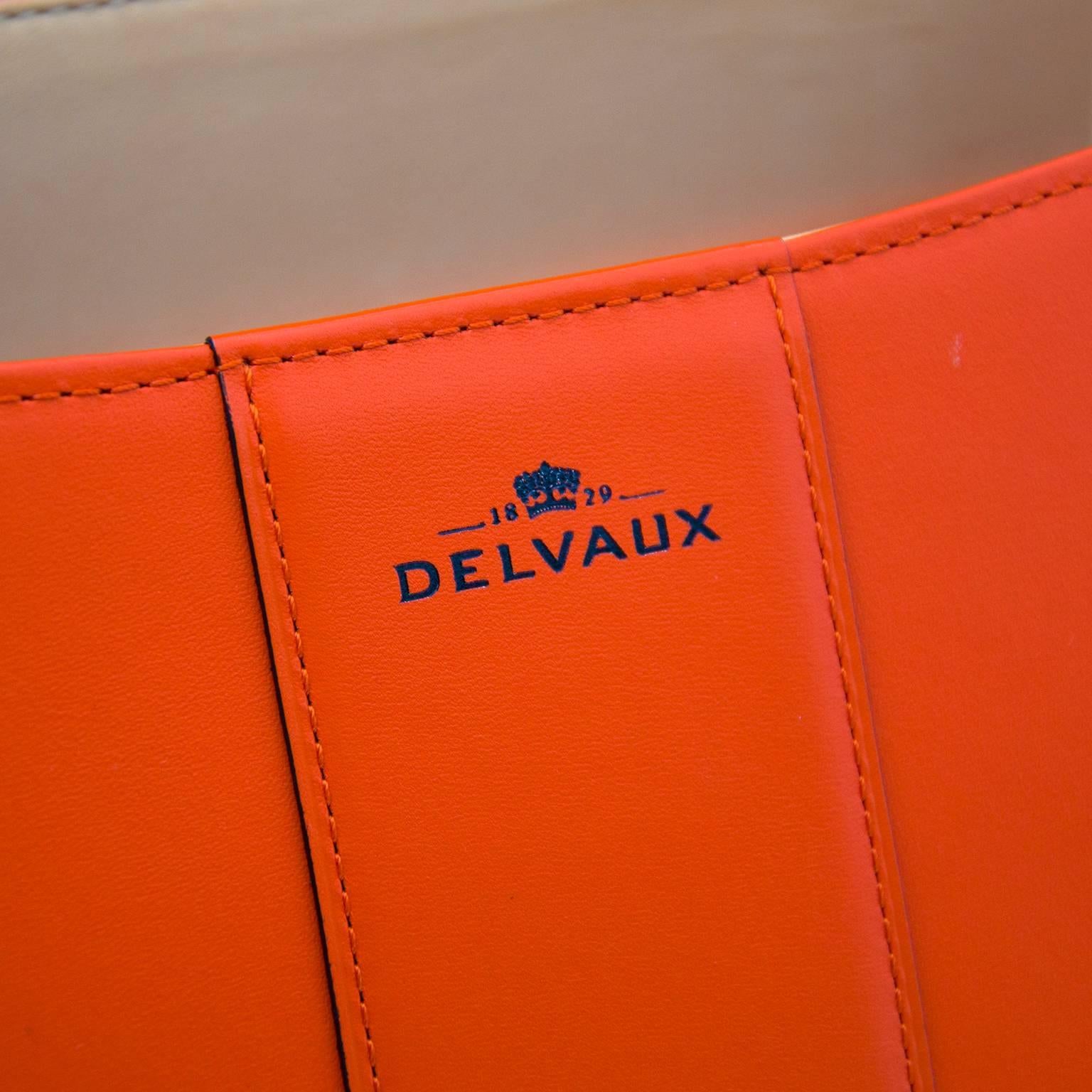 Delvaux Brillant Black Edition in mandarine 1