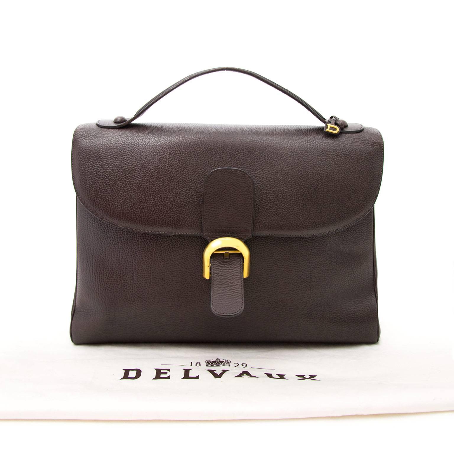 Very Good Preloved Condition

Estimated retail price €2500,00

Delvaux Dark Brown Brillant Briefcase

A timeless piece by the Belgian house Delvaux, this dark brown briefcase will make sure you enter the office in style.
Featuring the iconic