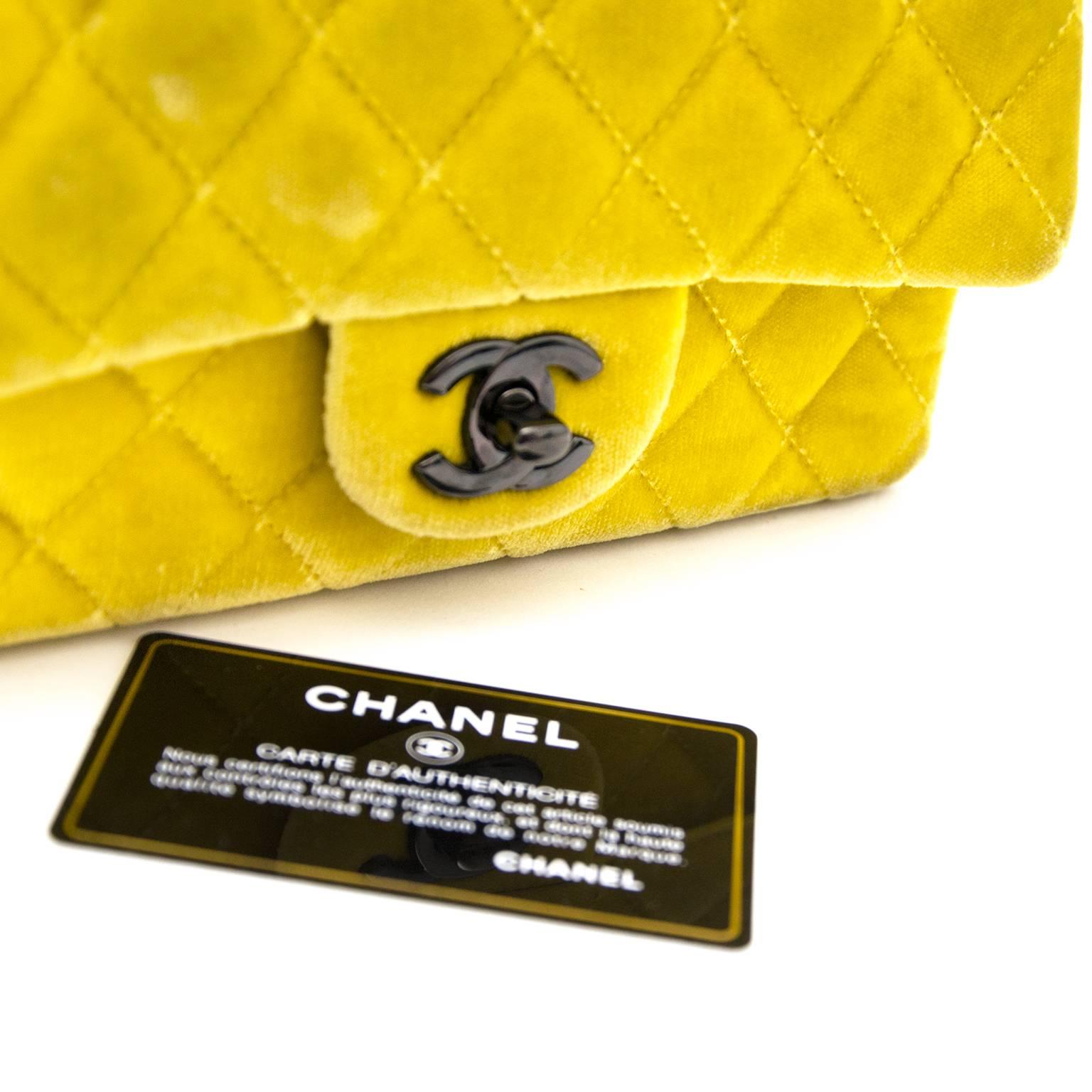 Chanel New Mini Yellow Velvet Flap Bag In Good Condition In Antwerp, BE