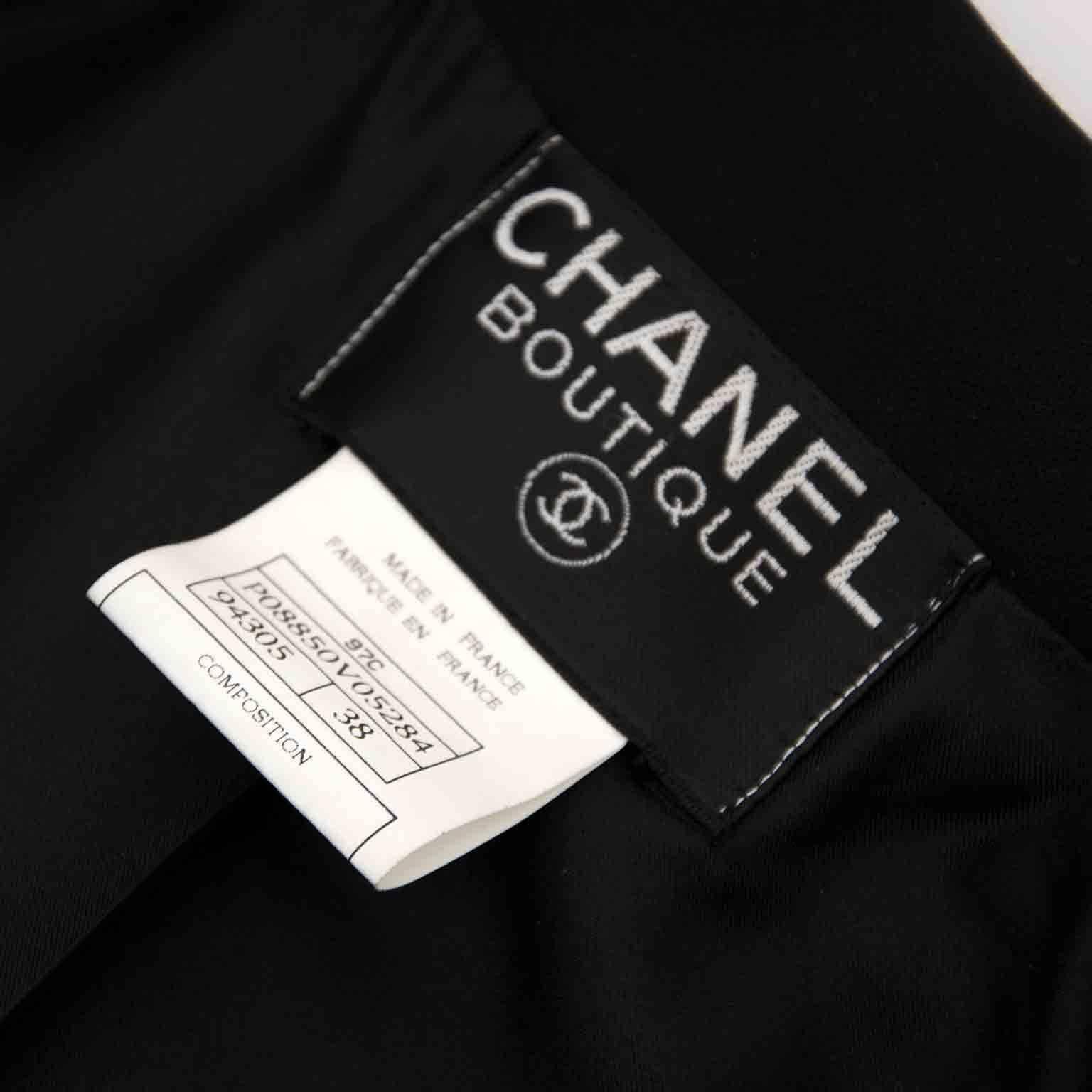 Women's Chanel Black Woolen Blazer - Size: 38