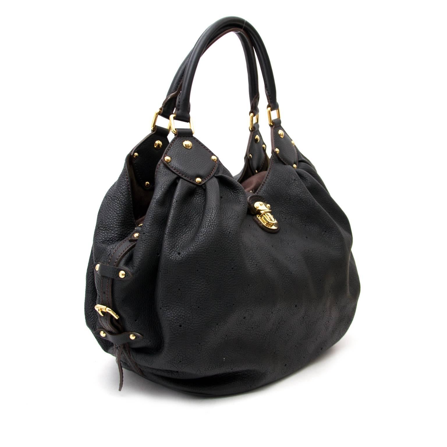 Louis Vuitton Black Mahina Bag In Good Condition In Antwerp, BE