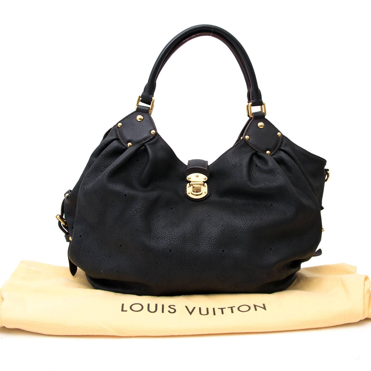 Women's or Men's Louis Vuitton Black Mahina Bag