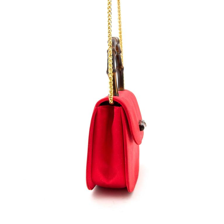 red gucci bag with gold chain