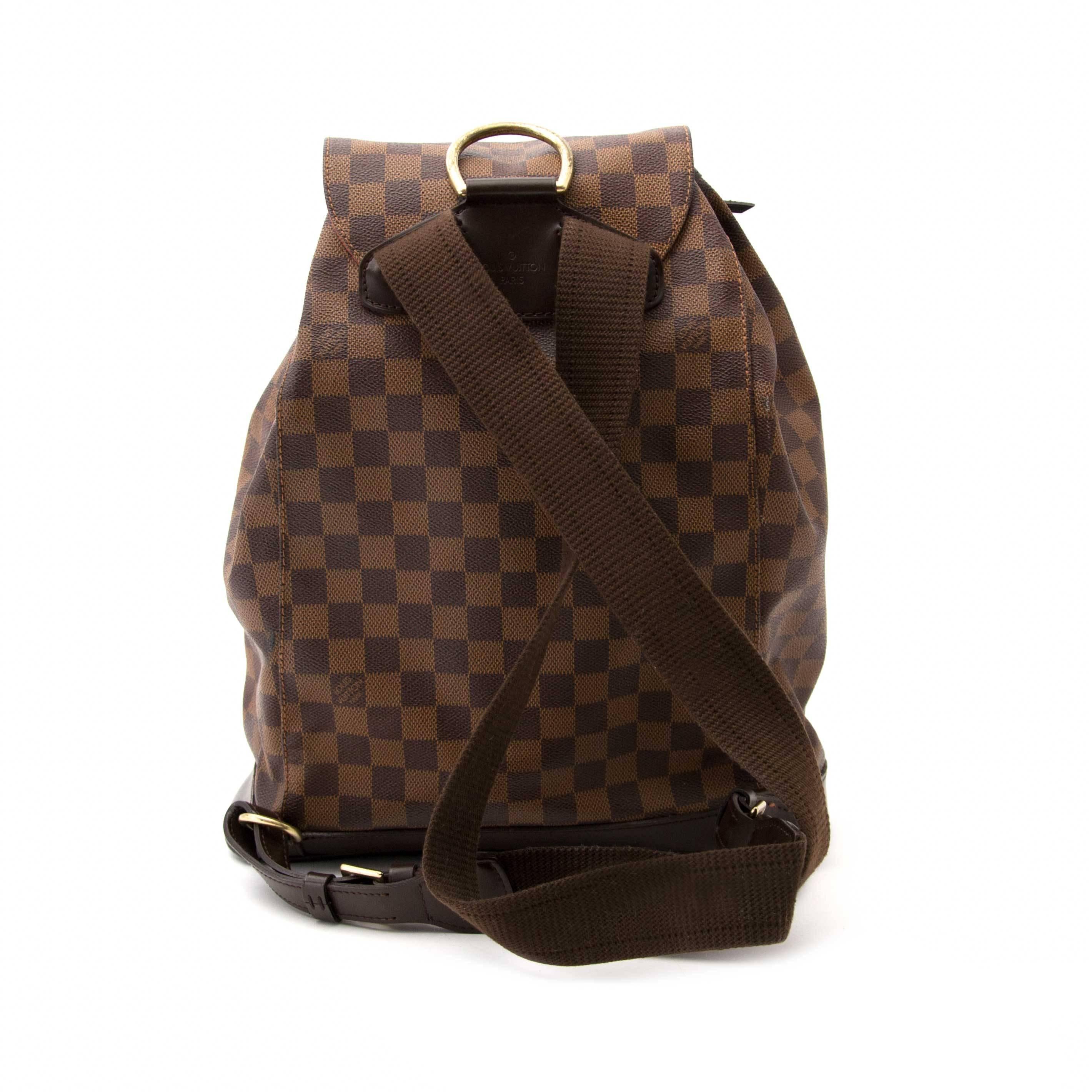 Very good condition


Louis Vuitton Damier Ebene Montsouris MM Backpack Bag

Go handsfree with this iconic and practical Louis Vuitton Monsouris Backpack.
The bag is made out of the iconic Damier Ebene canvas and brownl cowhide leather.
Its flap top