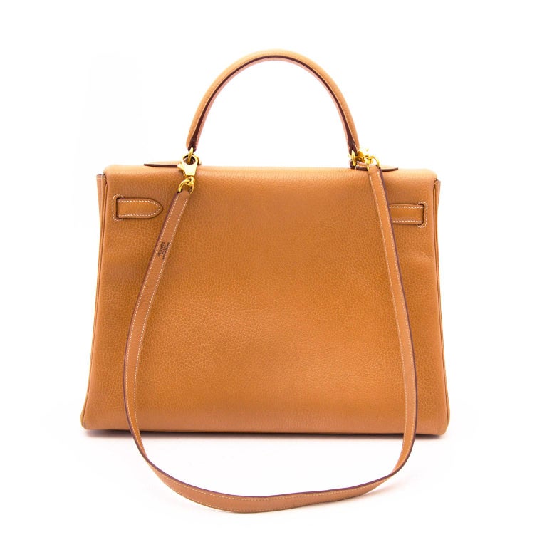 Hermès Kelly Camel Vache Liegee 35cm GHW For Sale at 1stDibs