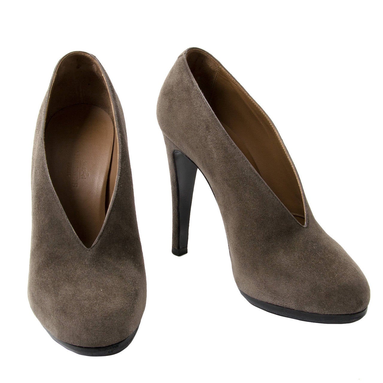 Hermès Grey Suede Pumps