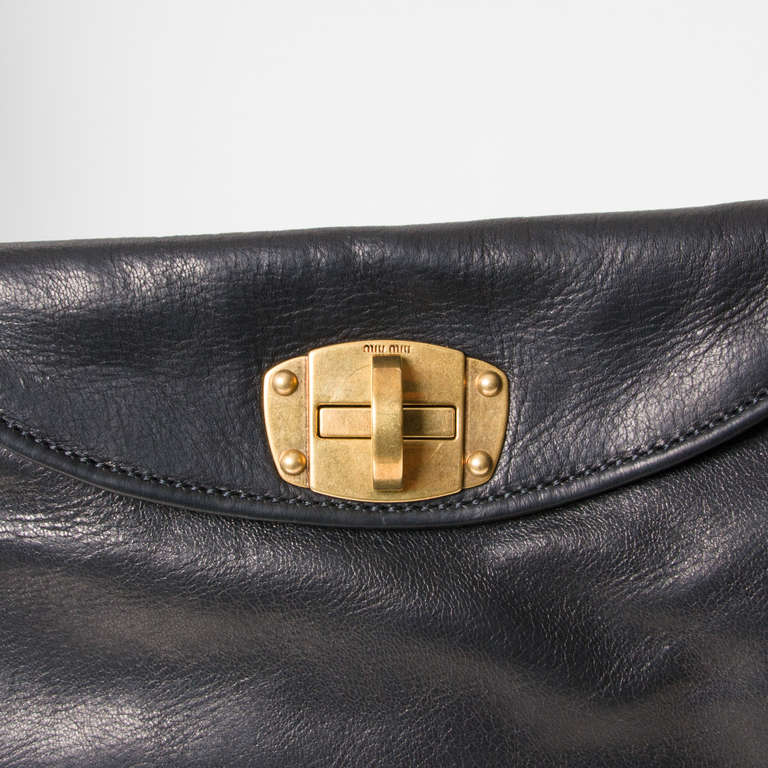 Miu Miu Black Leather Pochette In Excellent Condition In Antwerp, BE