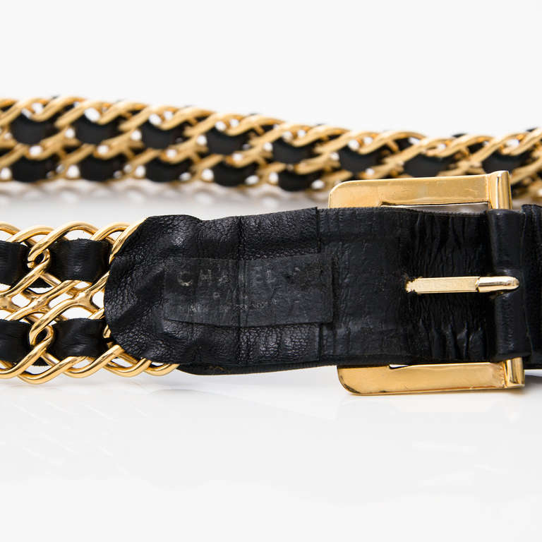 Chanel Gold Chain & Leather Belt In Excellent Condition In Antwerp, BE