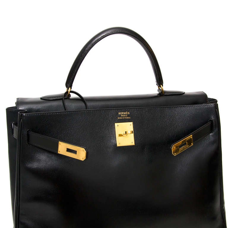 Hermès Black Boxcalf Kelly Bag GHW In Excellent Condition In Antwerp, BE