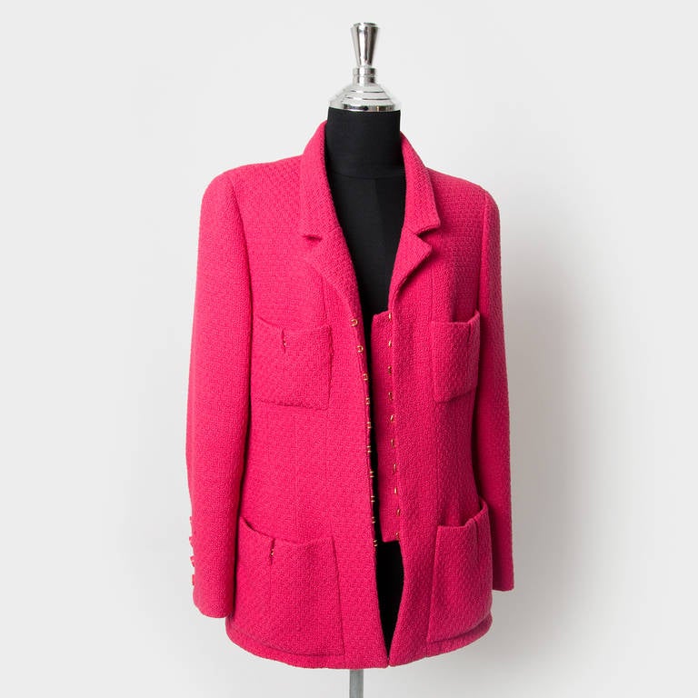 Chanel Boutique Fuchsia Blazer In Excellent Condition In Antwerp, BE